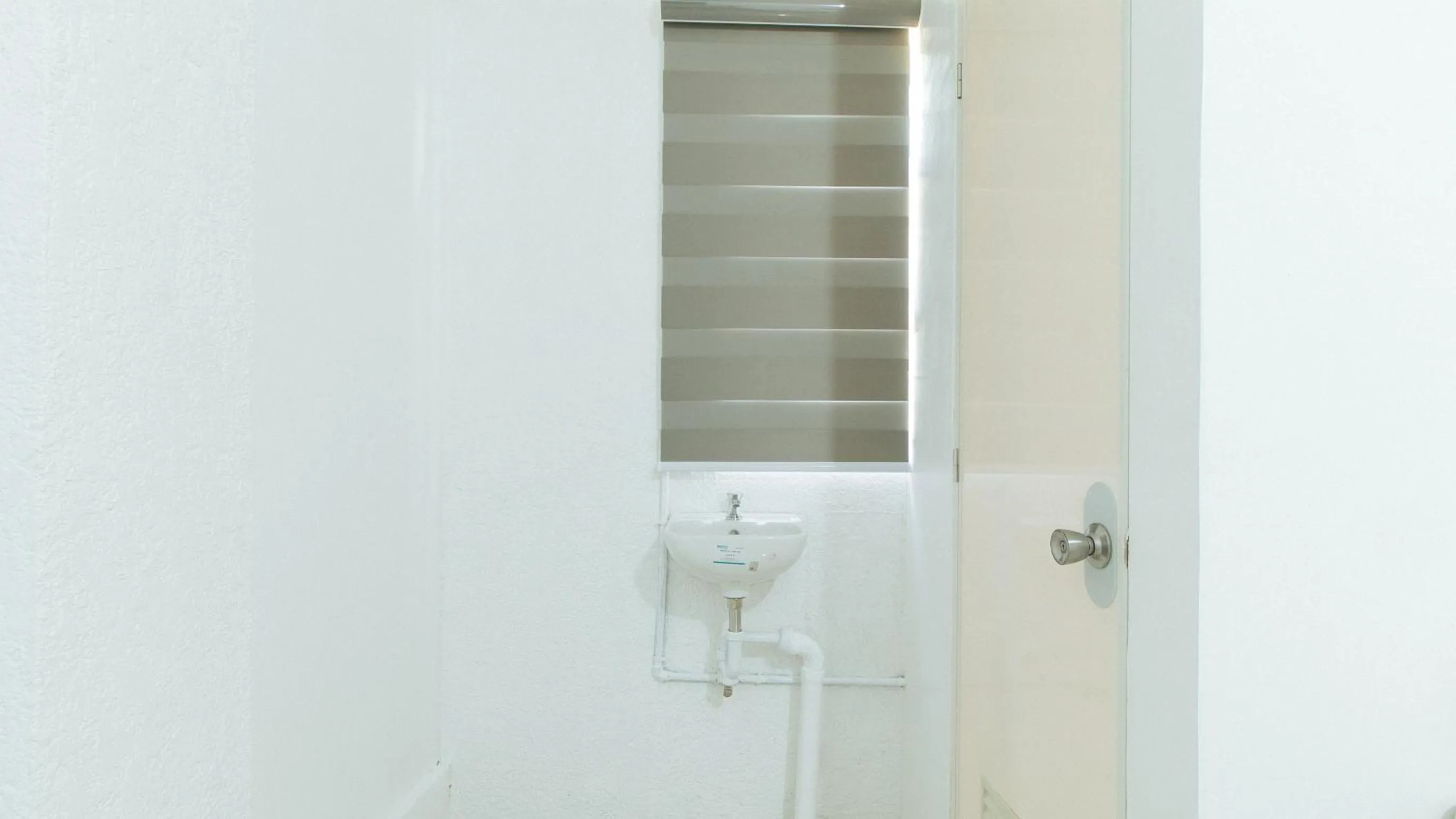 Bathroom in RedDoorz @ Shukran Rentals OPC Pampanga