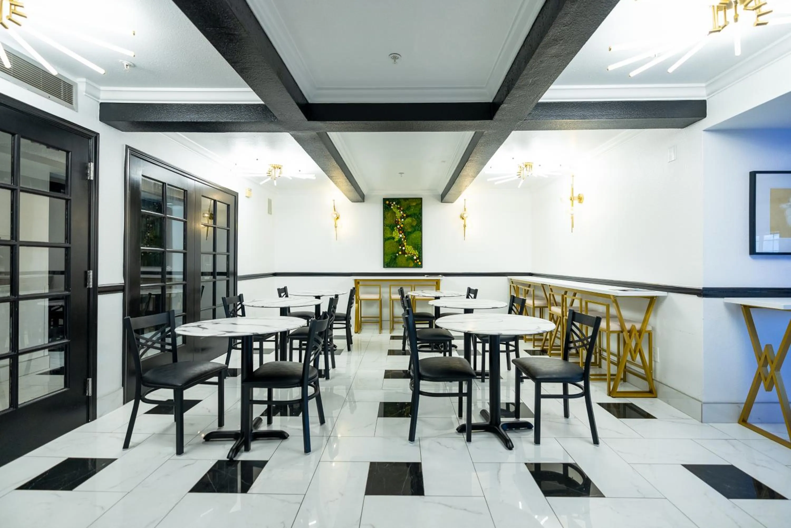 Breakfast in Ascot Suites Morro Bay