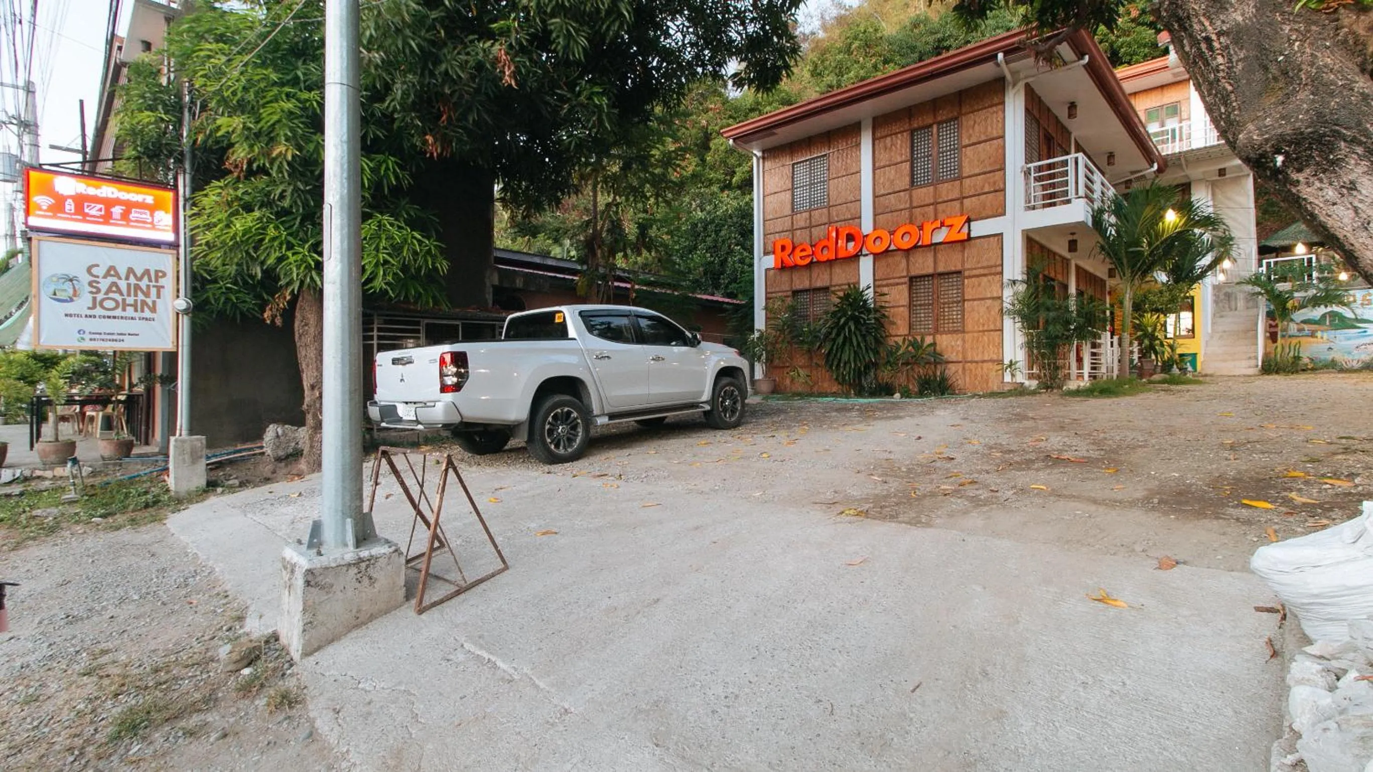 Property building in RedDoorz @ Camp Saint John Hotel La Union