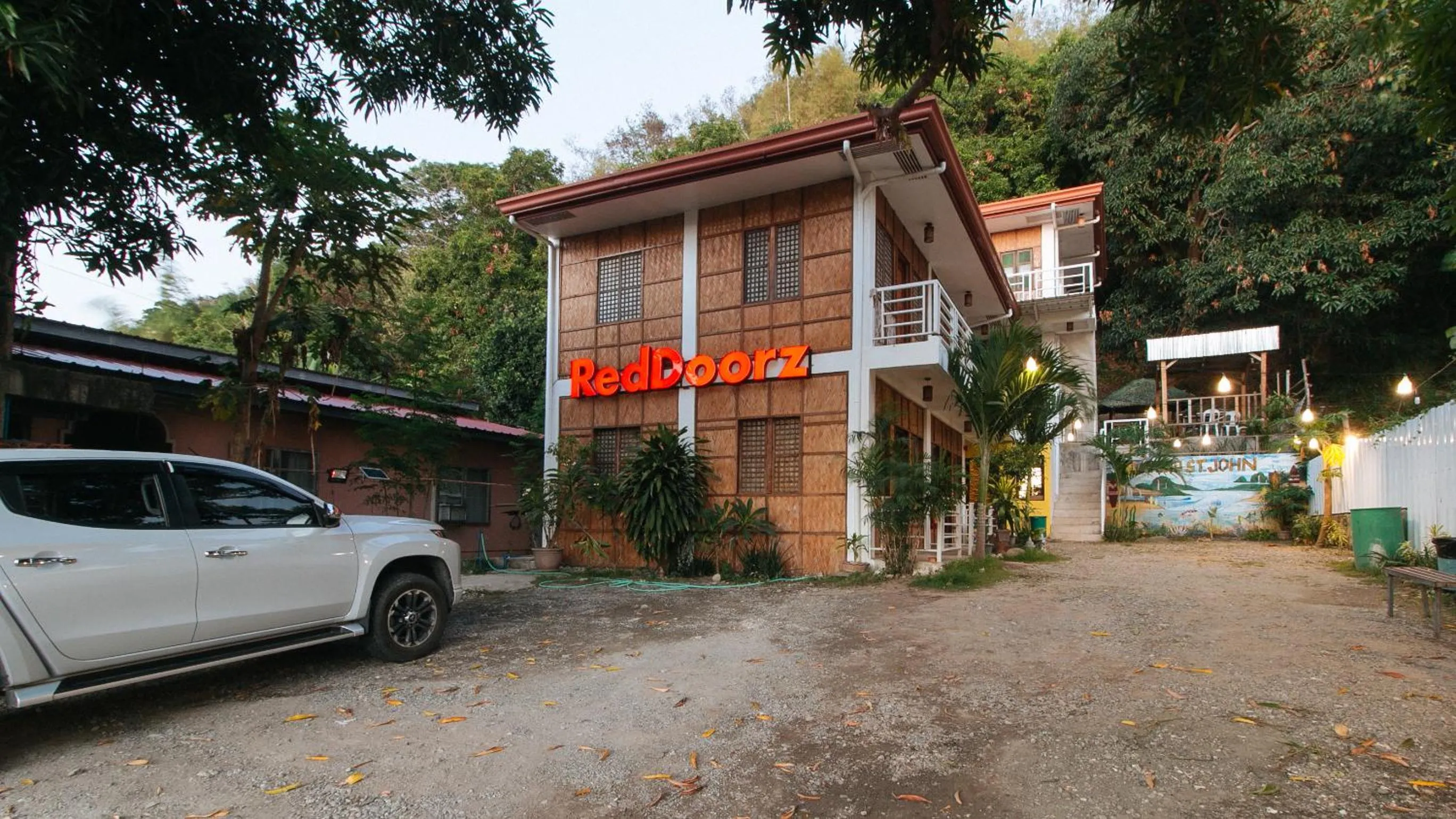 Property building in RedDoorz @ Camp Saint John Hotel La Union