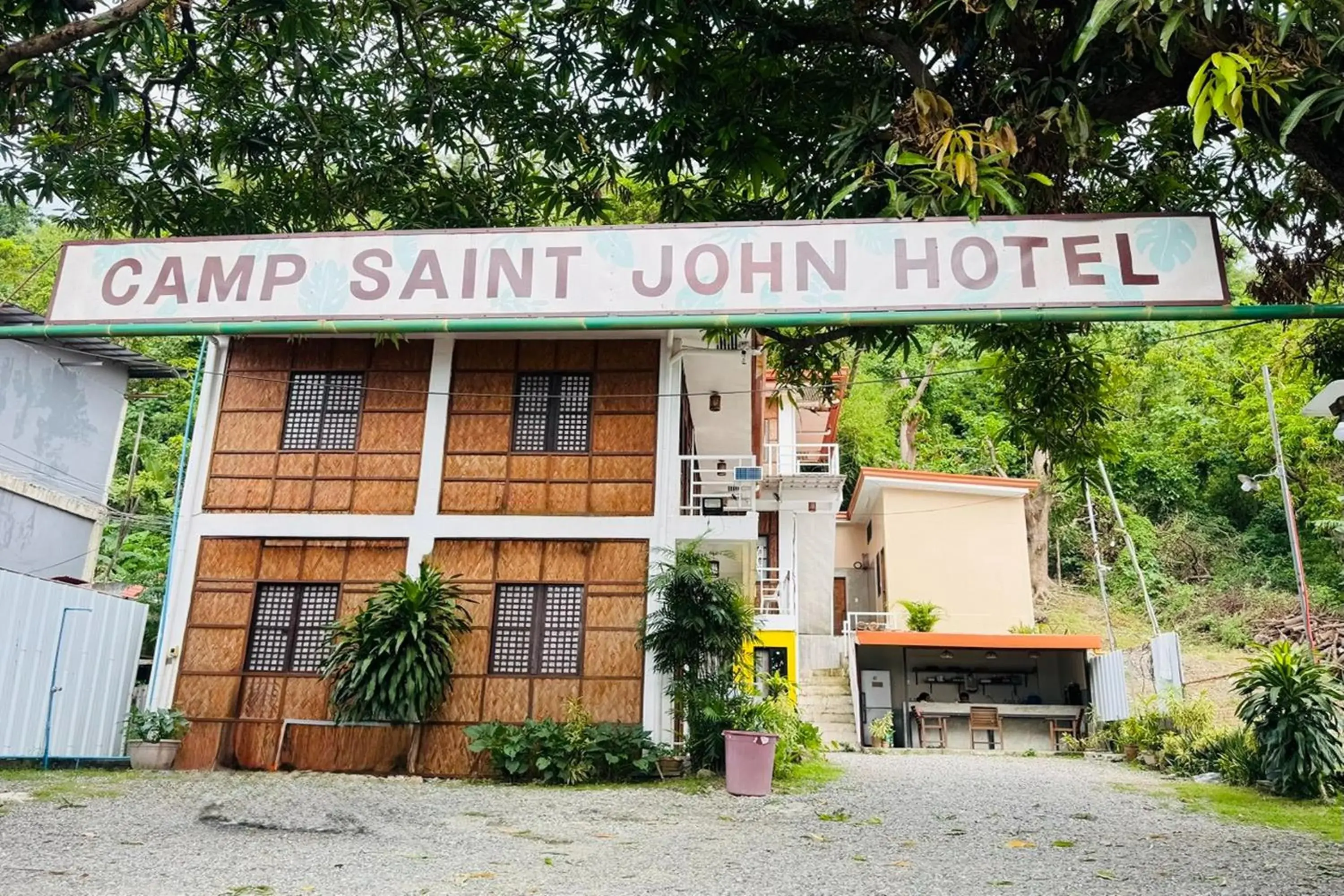 Property building in Camp Saint John Hotel La Union Property building in Camp Saint John Hotel La Union