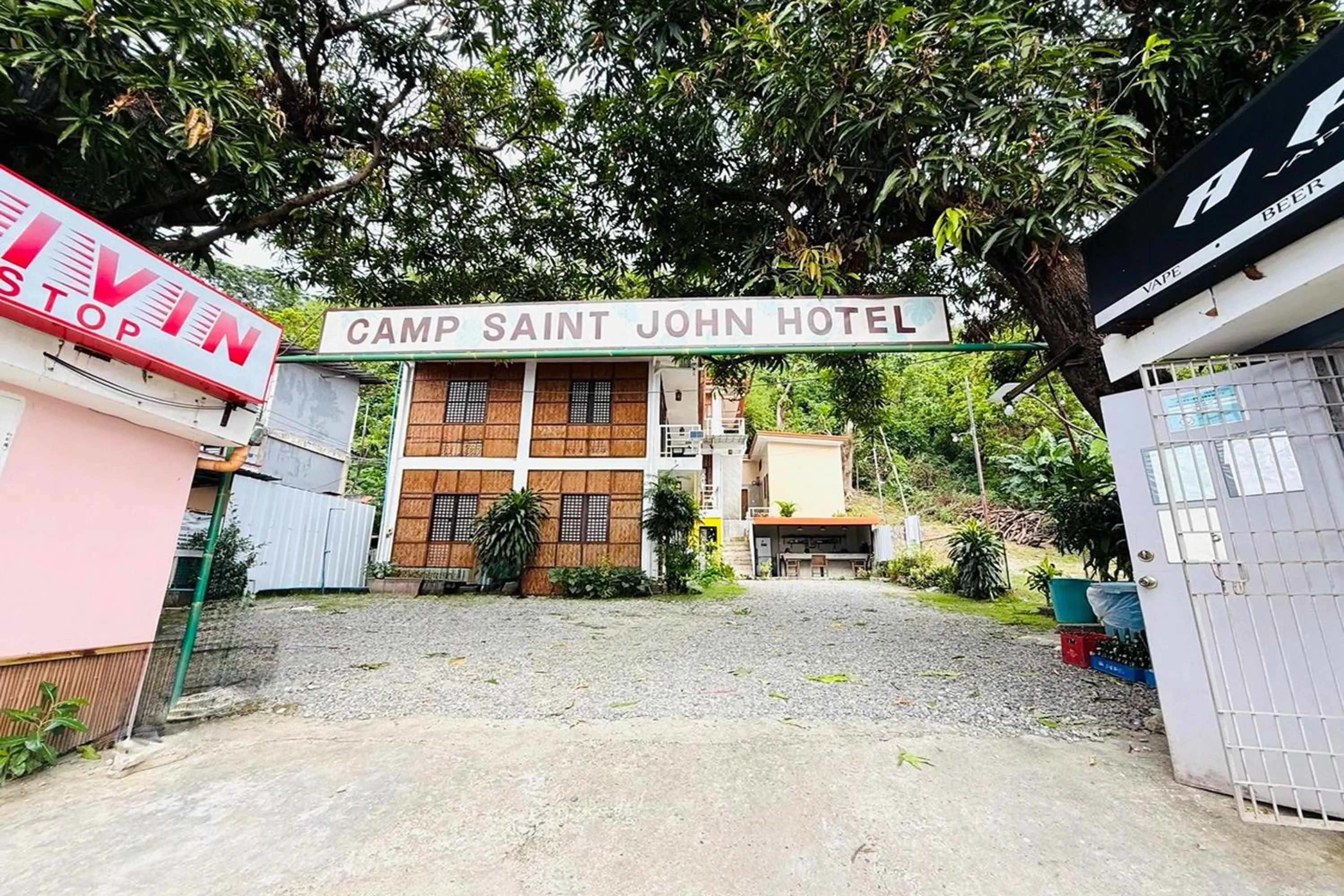 Property building in Camp Saint John Hotel La Union