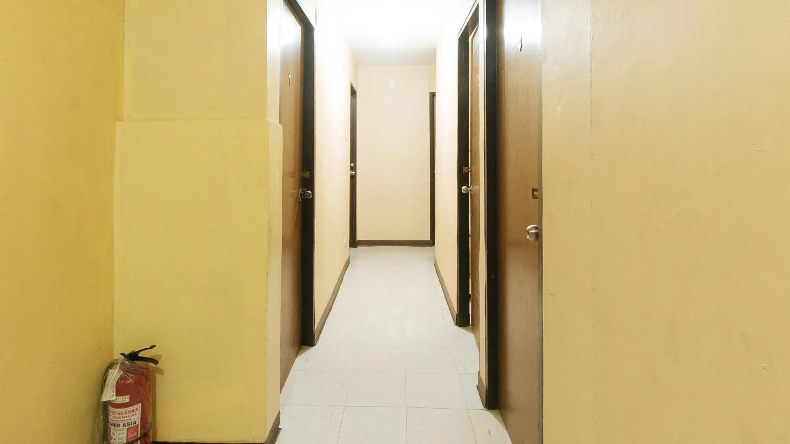 Area and facilities in Cristian Jay Dormitory by RedDoorz