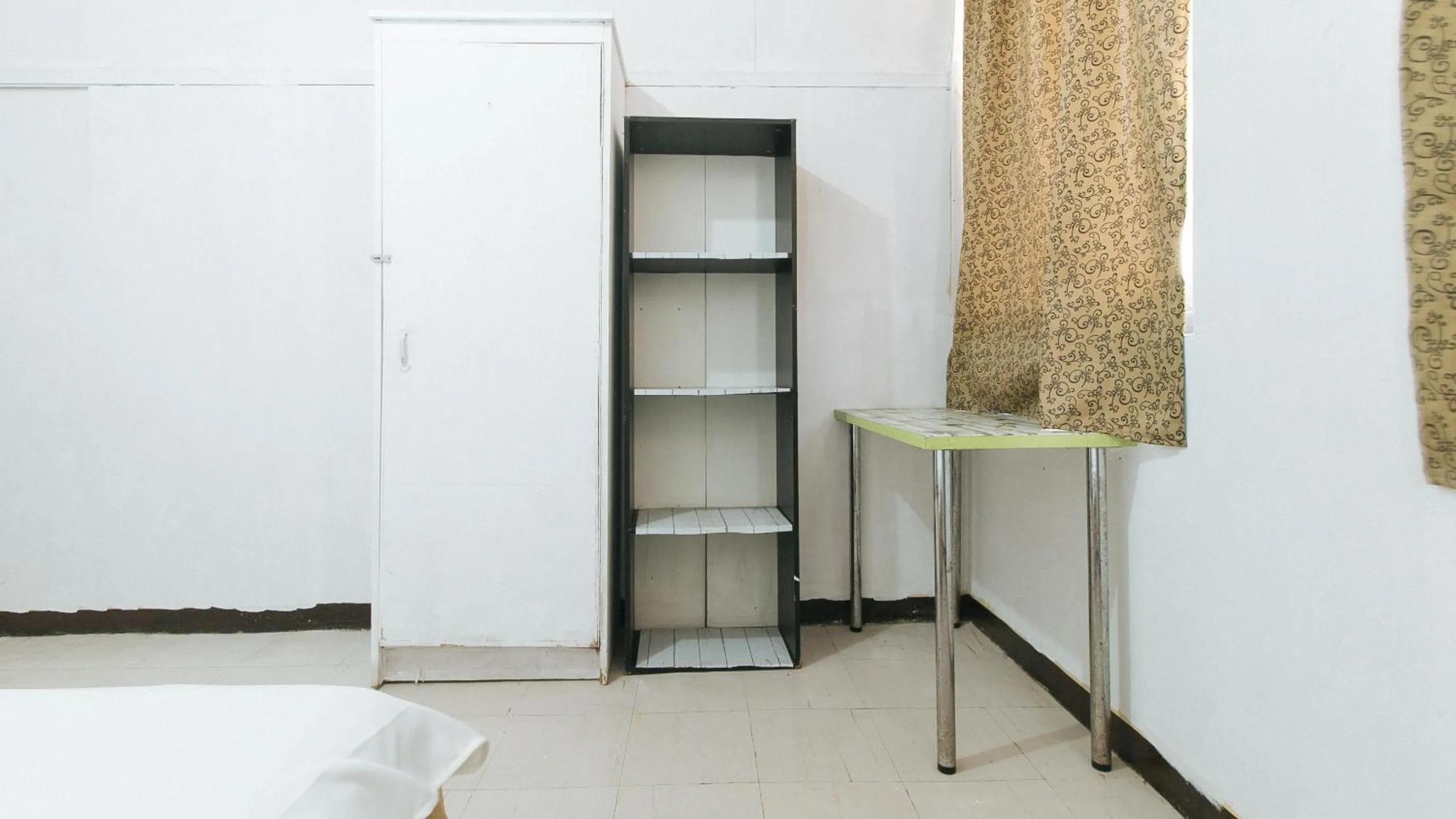 Bedroom in Cristian Jay Dormitory by RedDoorz