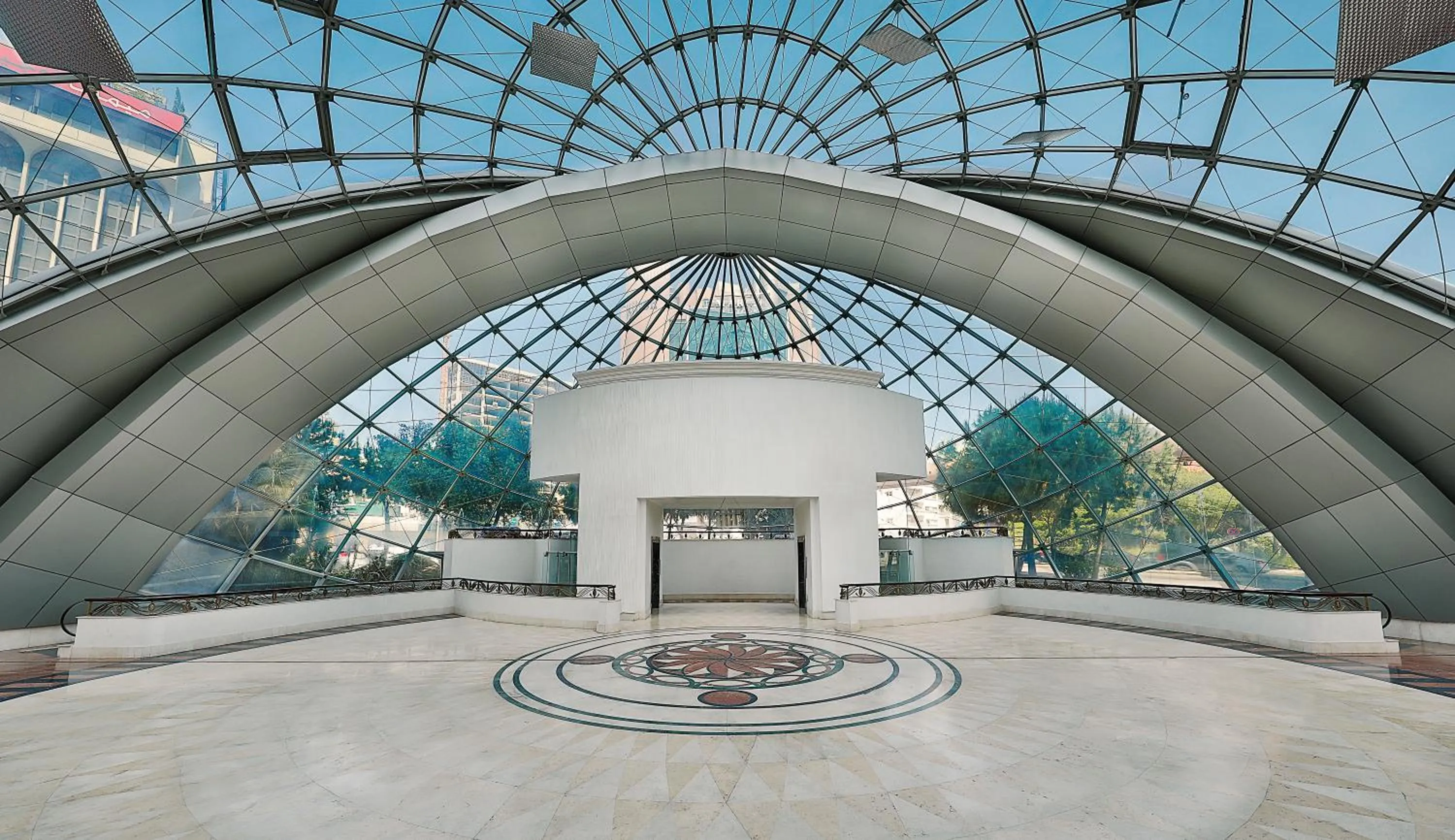 Facade/entrance in Al Habtoor Grand Beirut