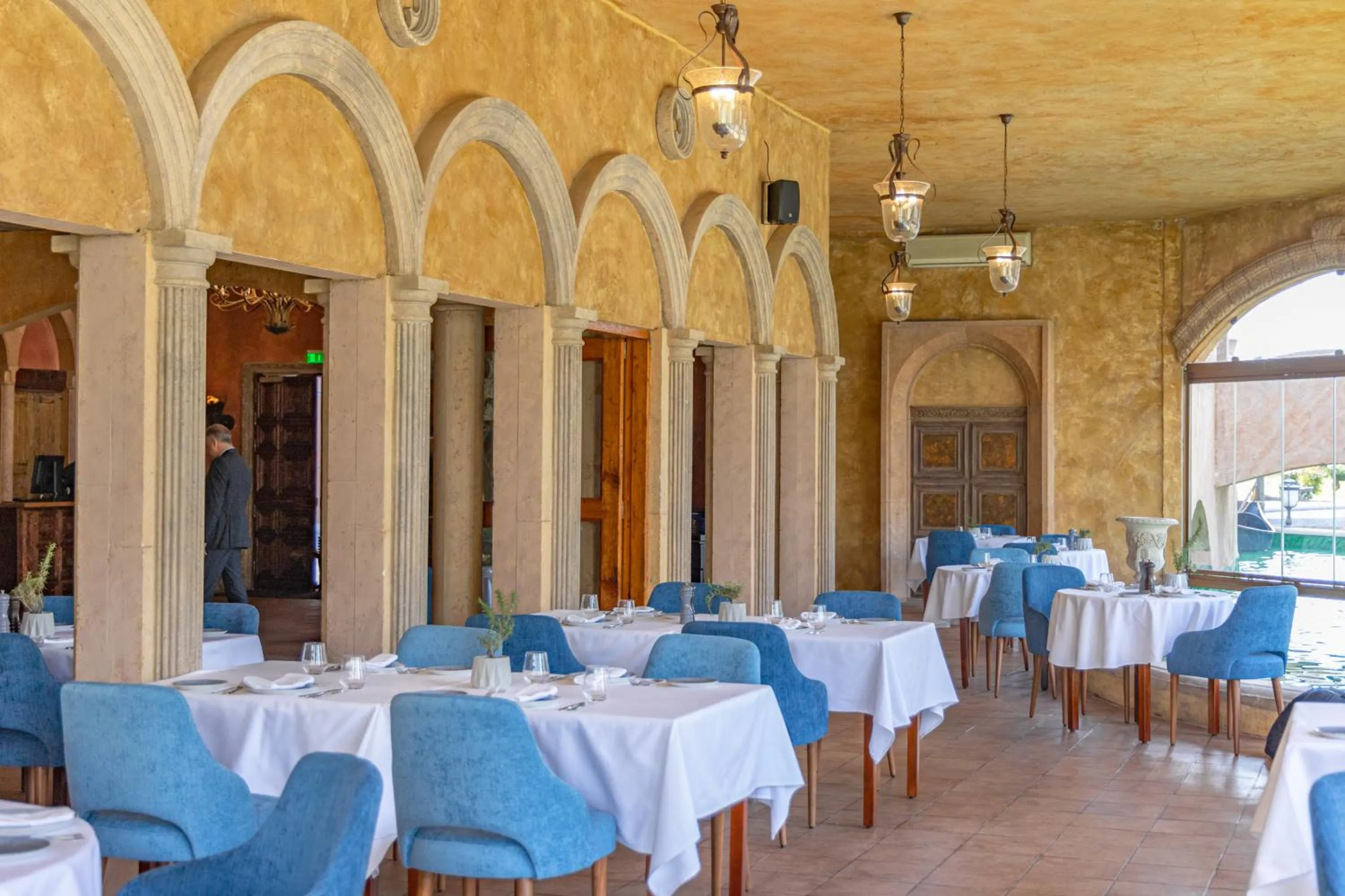 Restaurant/places to eat in Al Habtoor Grand Beirut