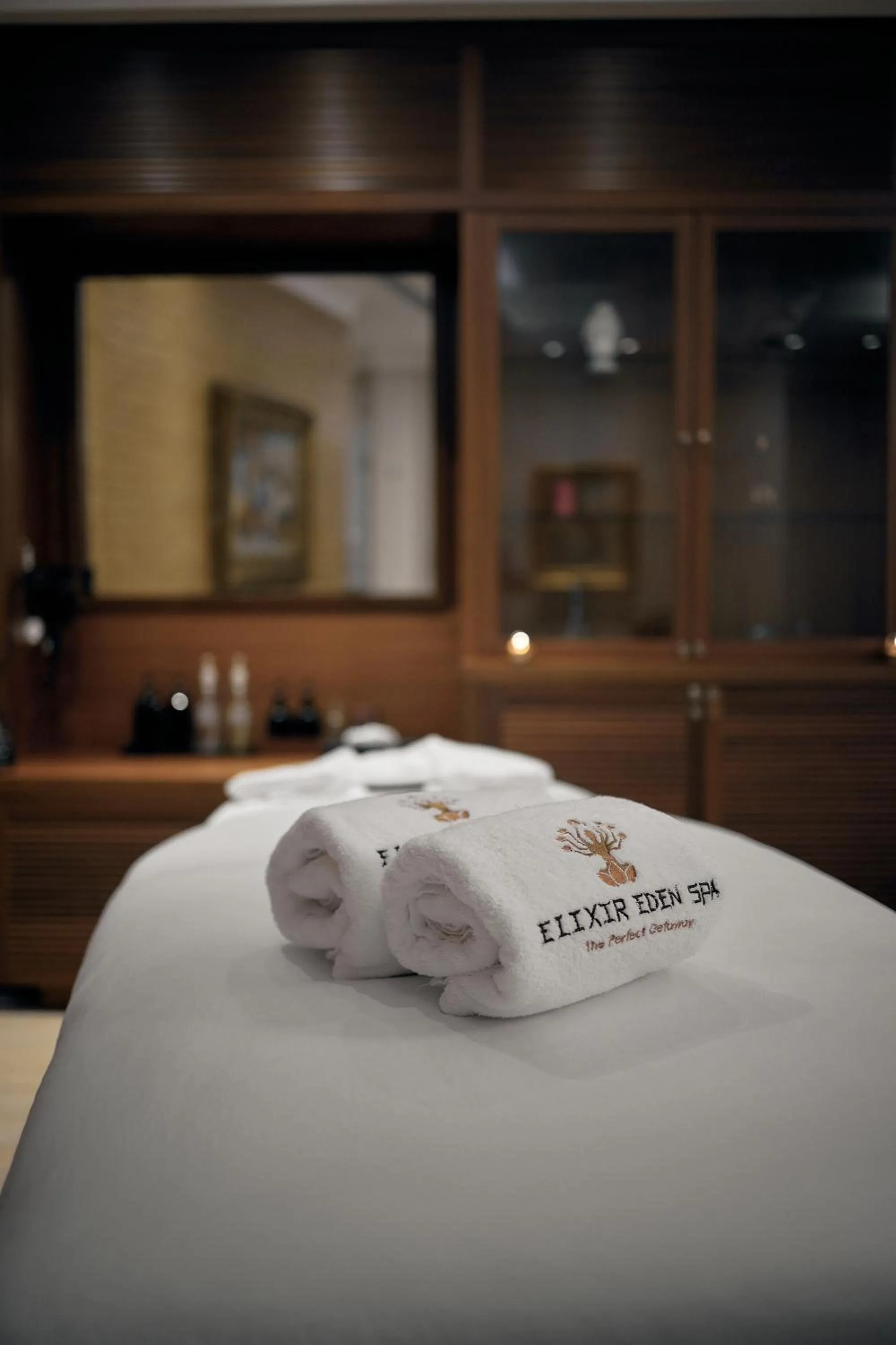 Spa and wellness centre/facilities, Bed in Al Habtoor Grand Beirut