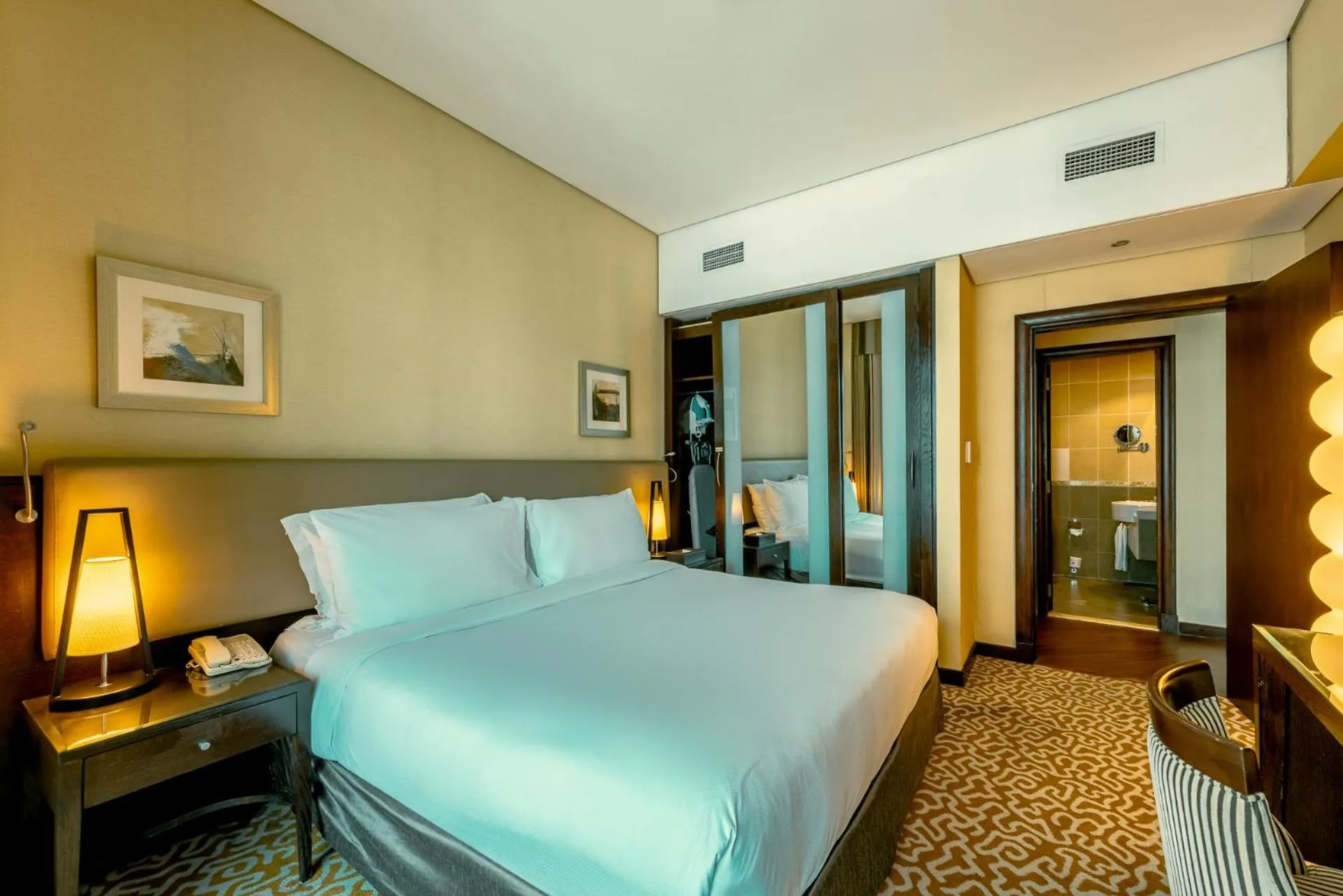 Bedroom, Bed in TIME Oak Hotel & Suites