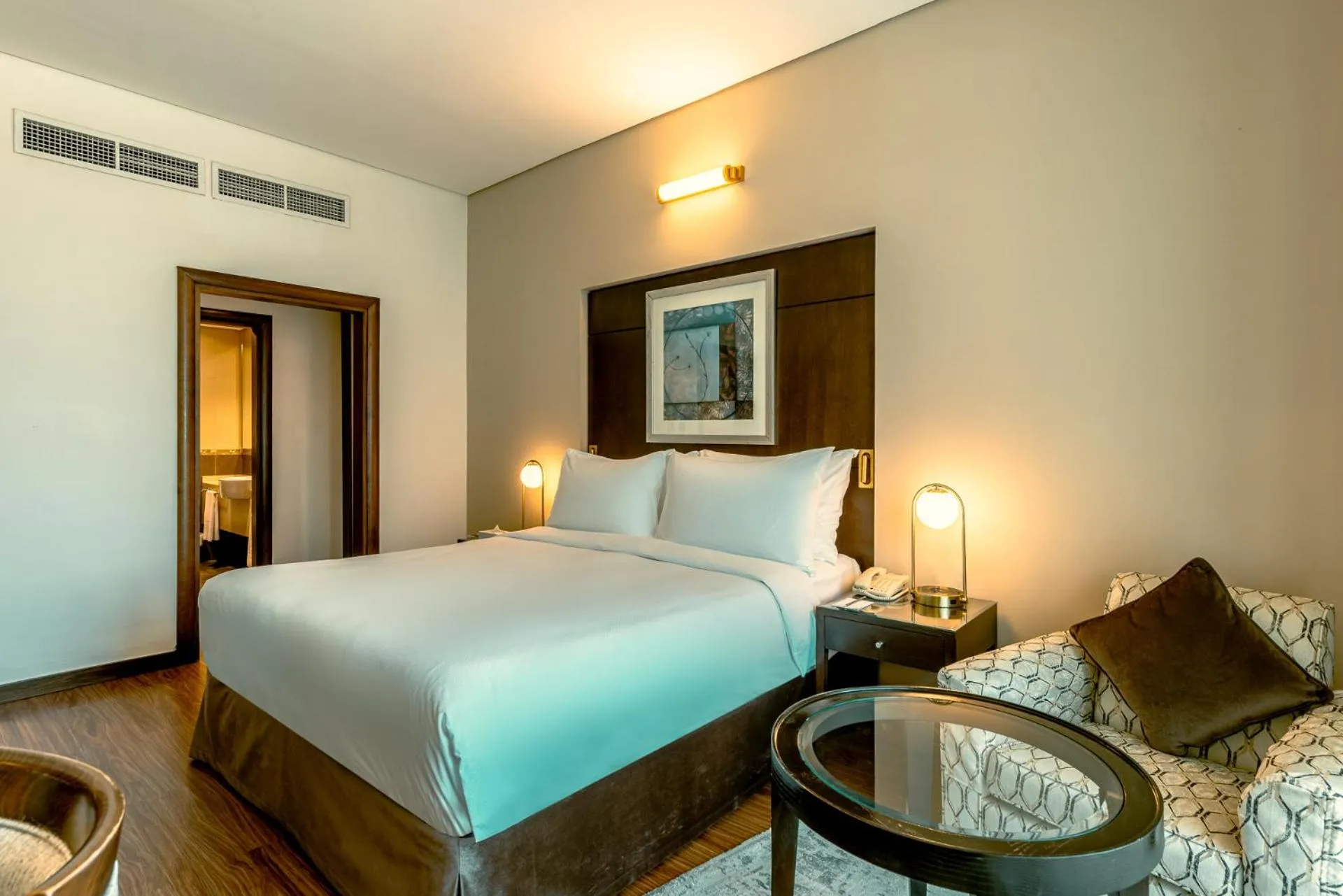 Bedroom, Bed in TIME Oak Hotel & Suites