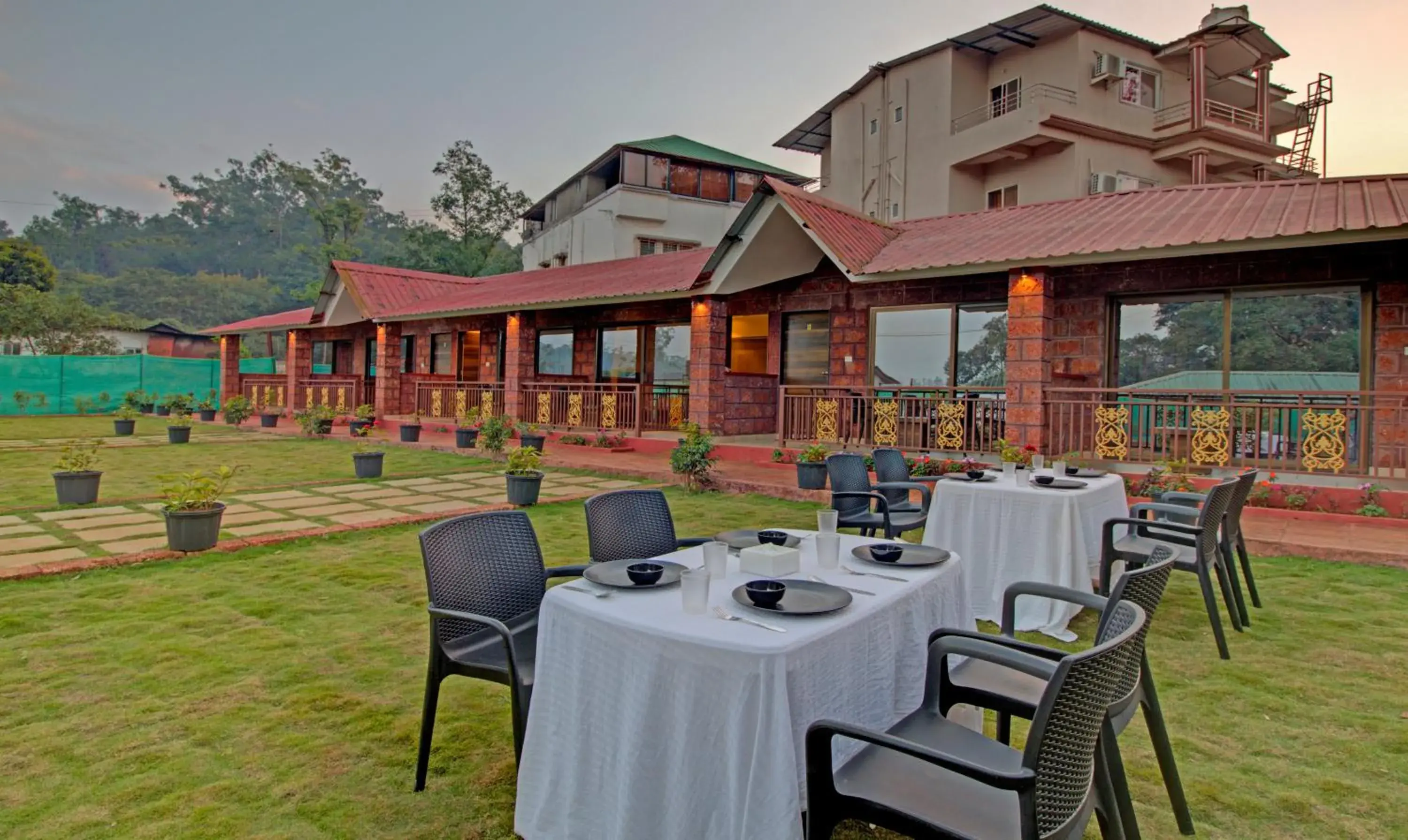 Restaurant/places to eat in Treebo Nakshatra Cottages Mahabaleshwar Restaurant/places to eat in Treebo Nakshatra Cottages Mahabaleshwar