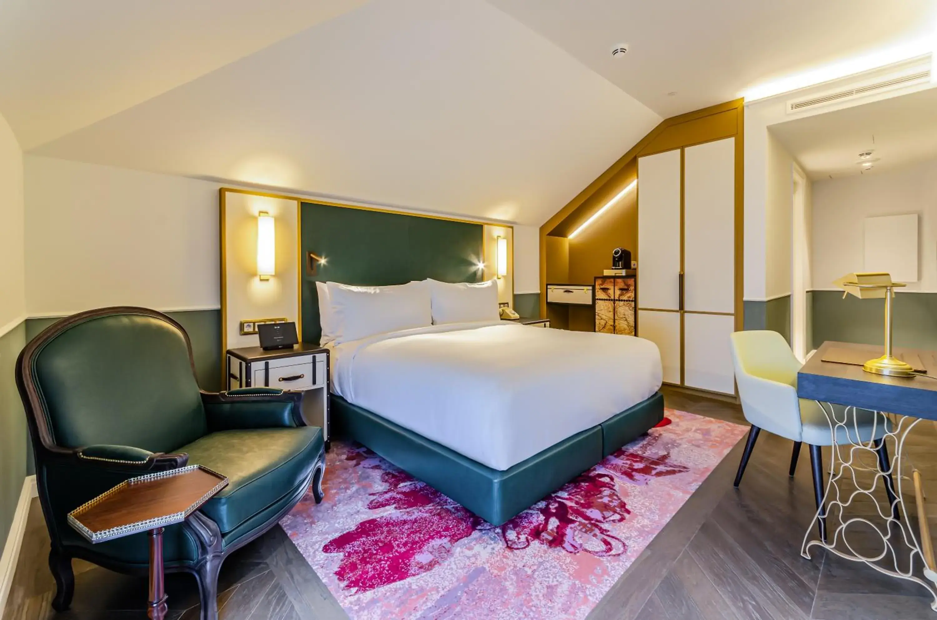 Deluxe King Room with Balcony in The Emerald House Lisbon - Curio Collection By Hilton Deluxe King Room with Balcony in The Emerald House Lisbon - Curio Collection By Hilton