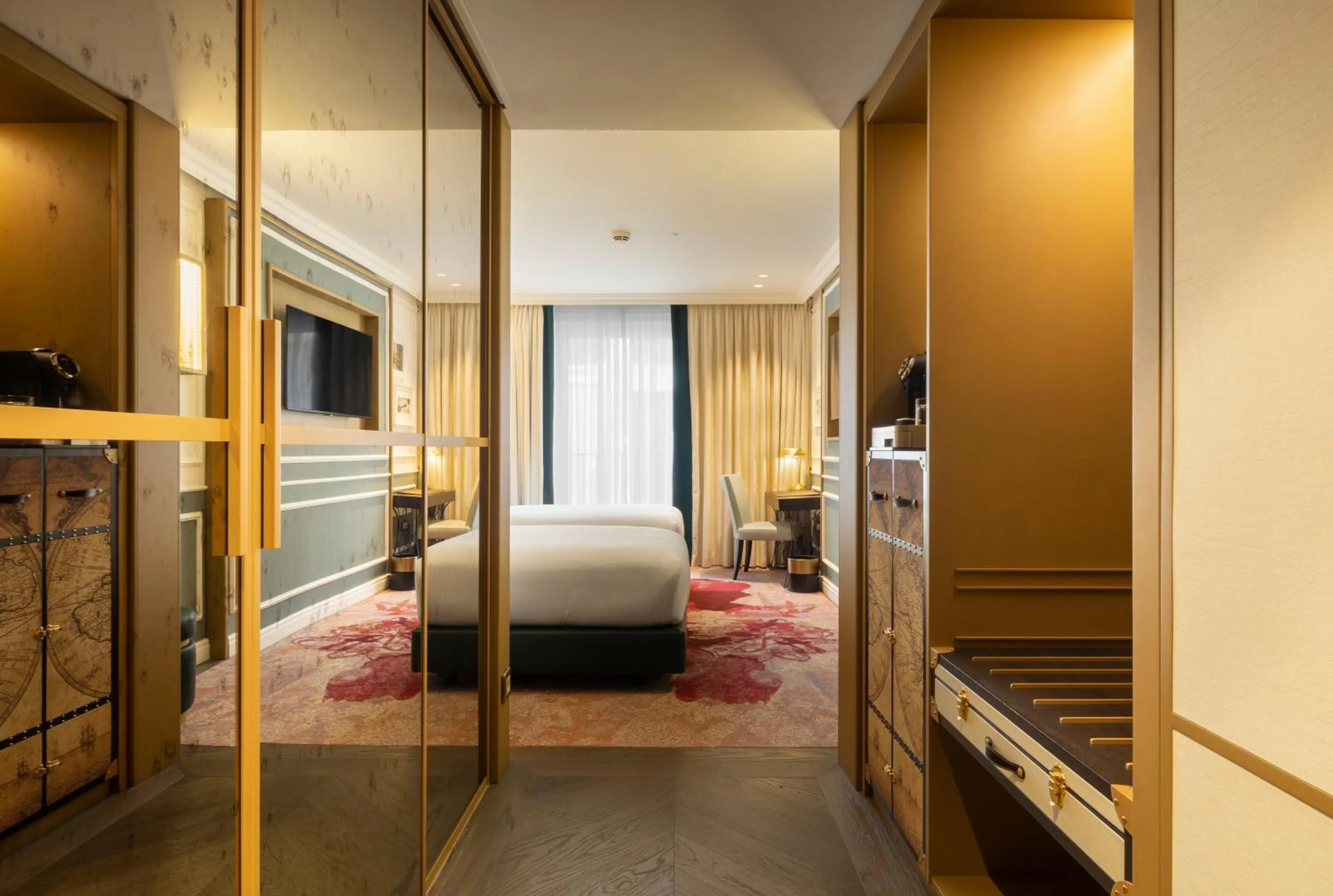 Bedroom, Bed in The Emerald House Lisbon - Curio Collection By Hilton