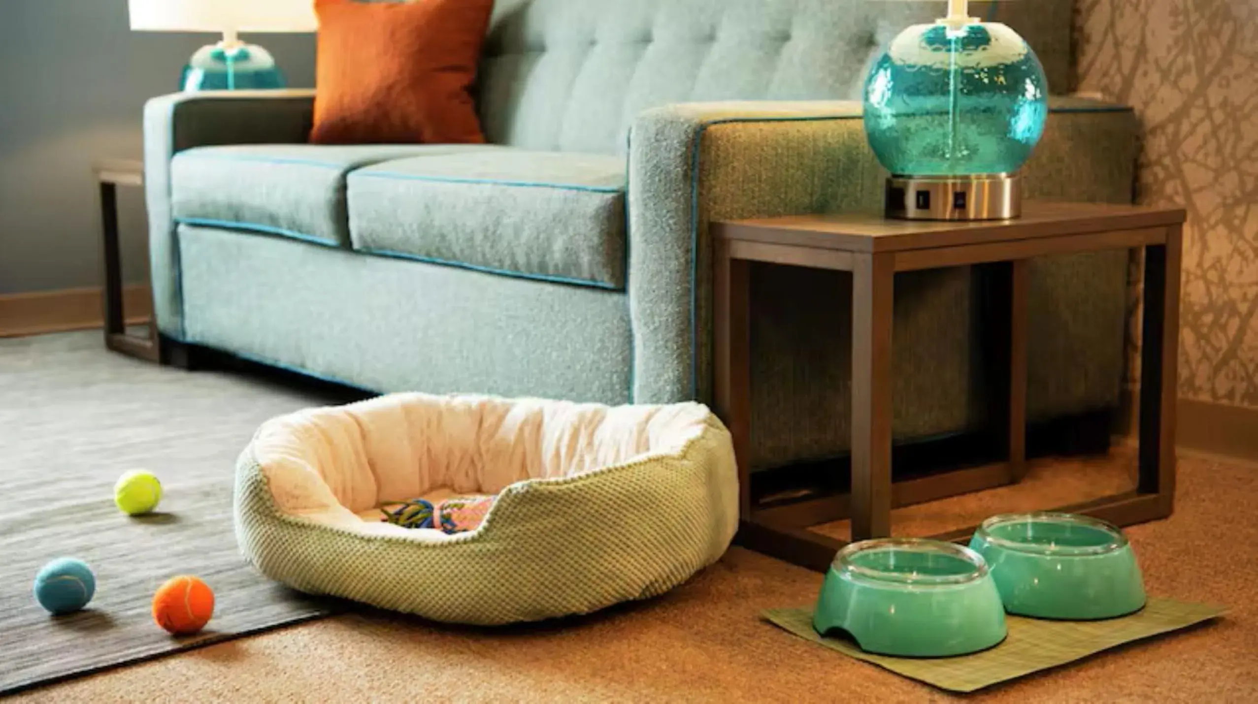 Living room in Home2 Suites By Hilton Hayward Living room in Home2 Suites By Hilton Hayward