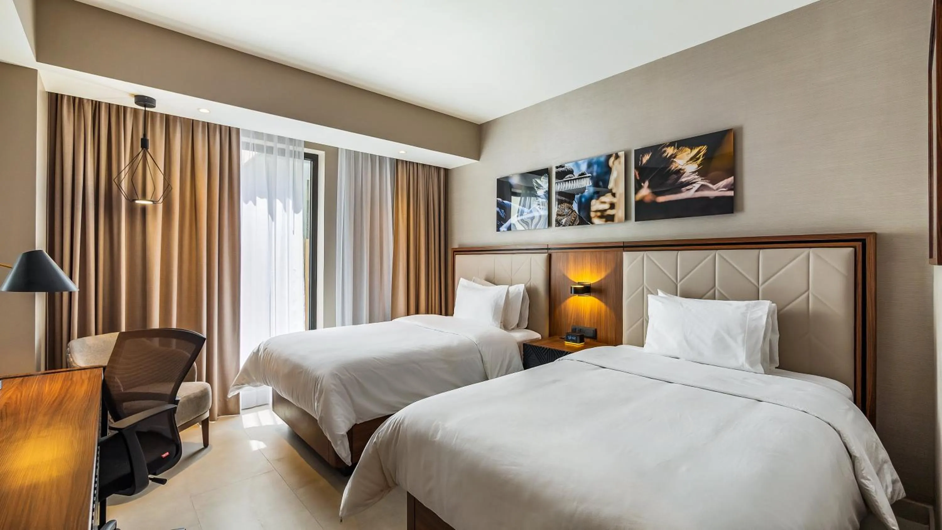 Photo of the whole room, Bed in Hampton Inn By Hilton Nuevo Vallarta