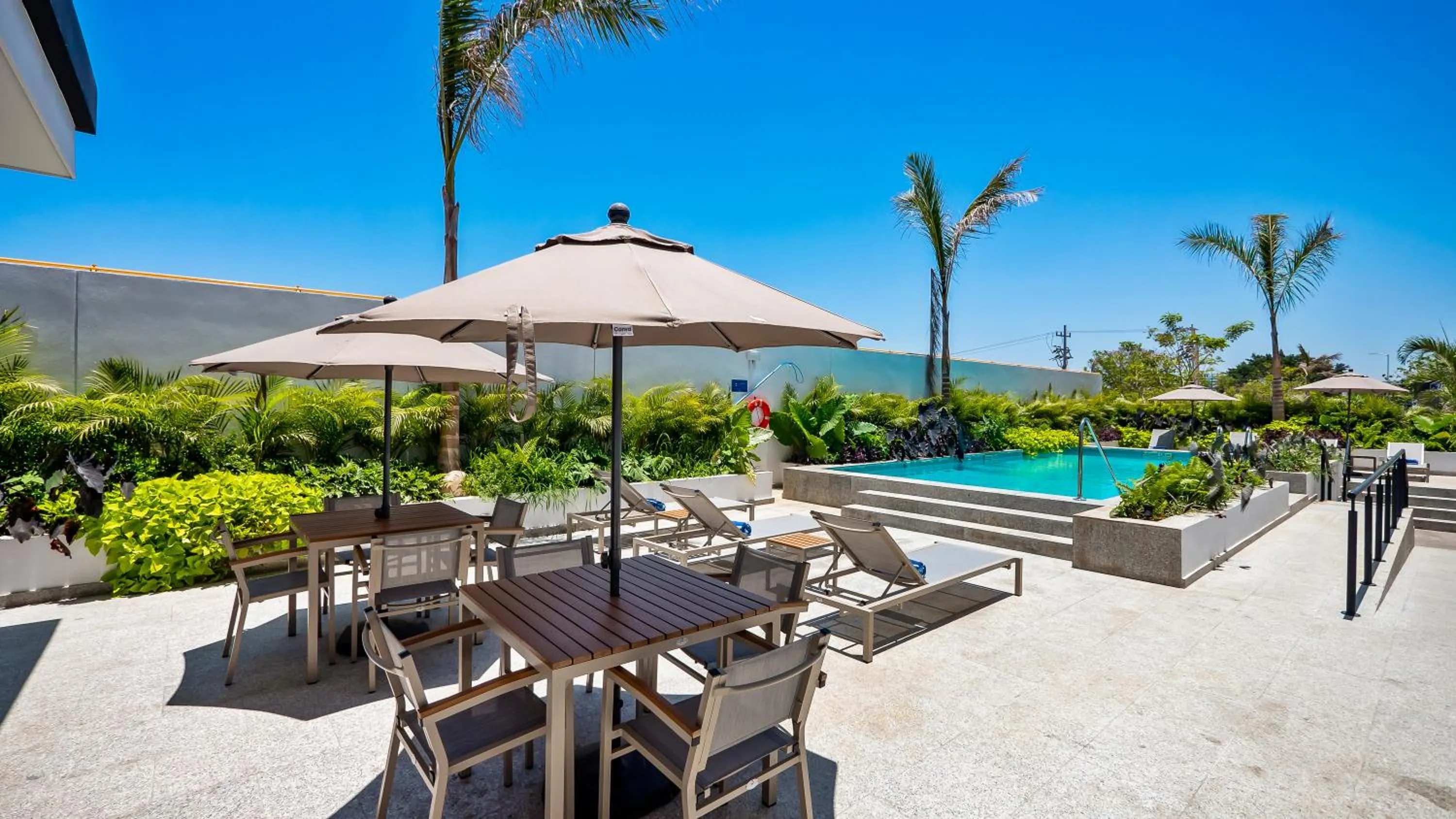 Patio in Hampton Inn By Hilton Nuevo Vallarta