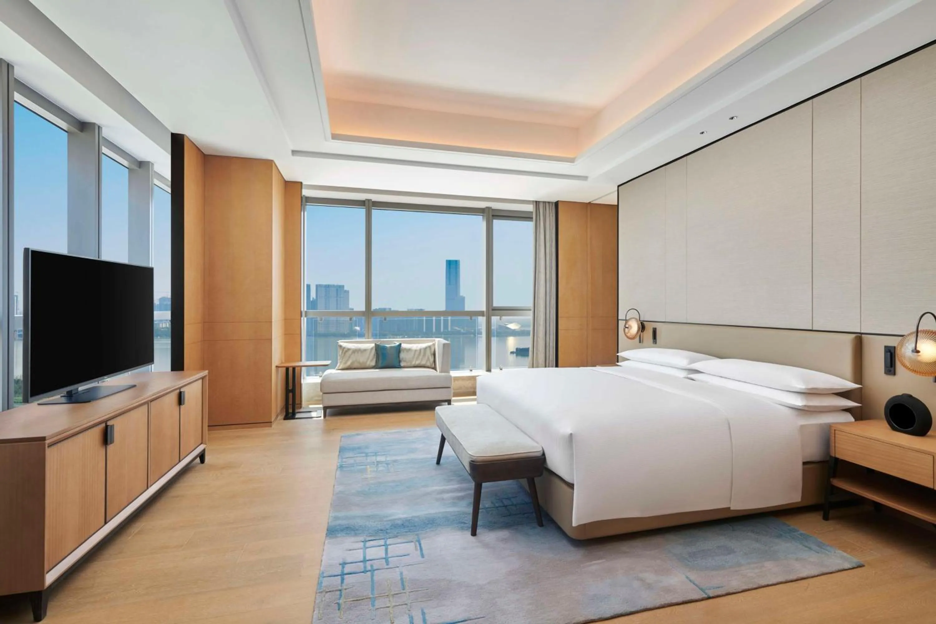 Living room, Bed in Hilton Suzhou Wuzhong