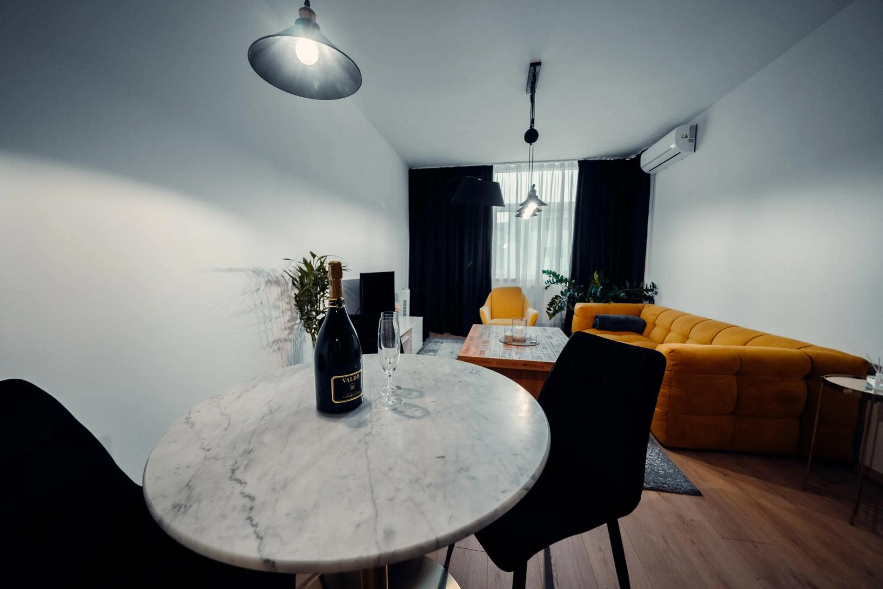 Living room in TIFFANY Apartment Hotel