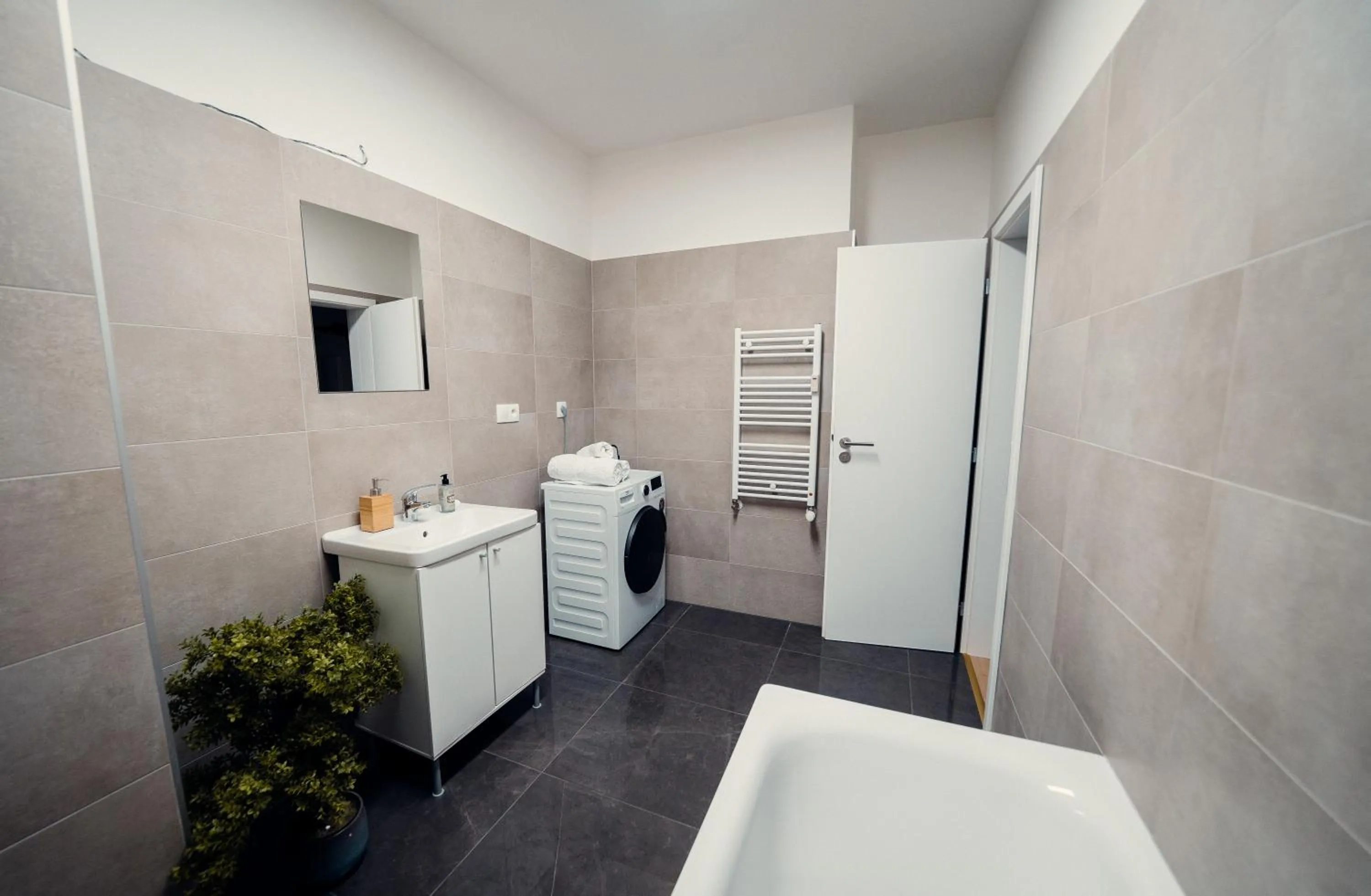 Toilet in TIFFANY Apartment Hotel