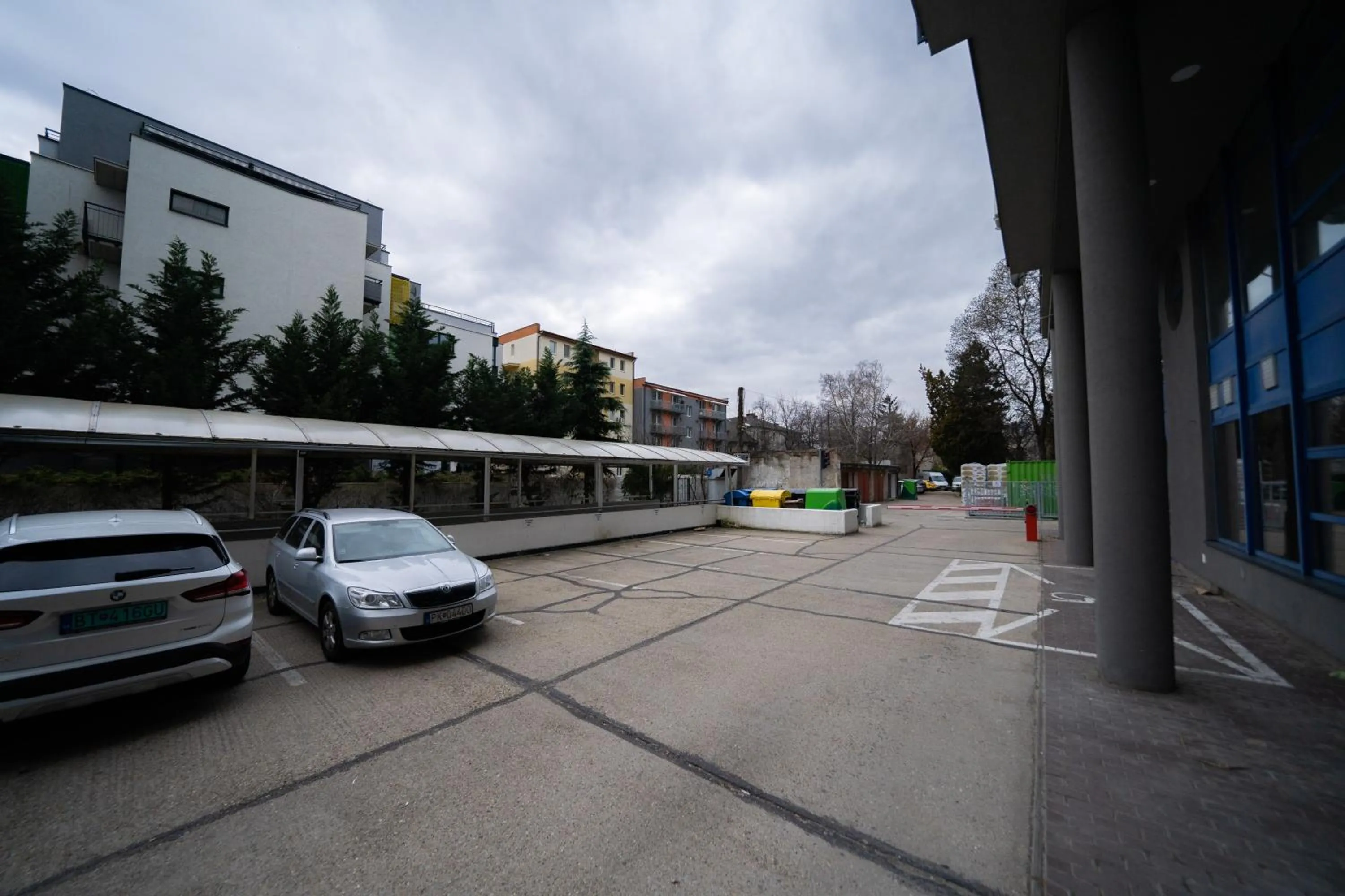 Parking in TIFFANY Apartment Hotel