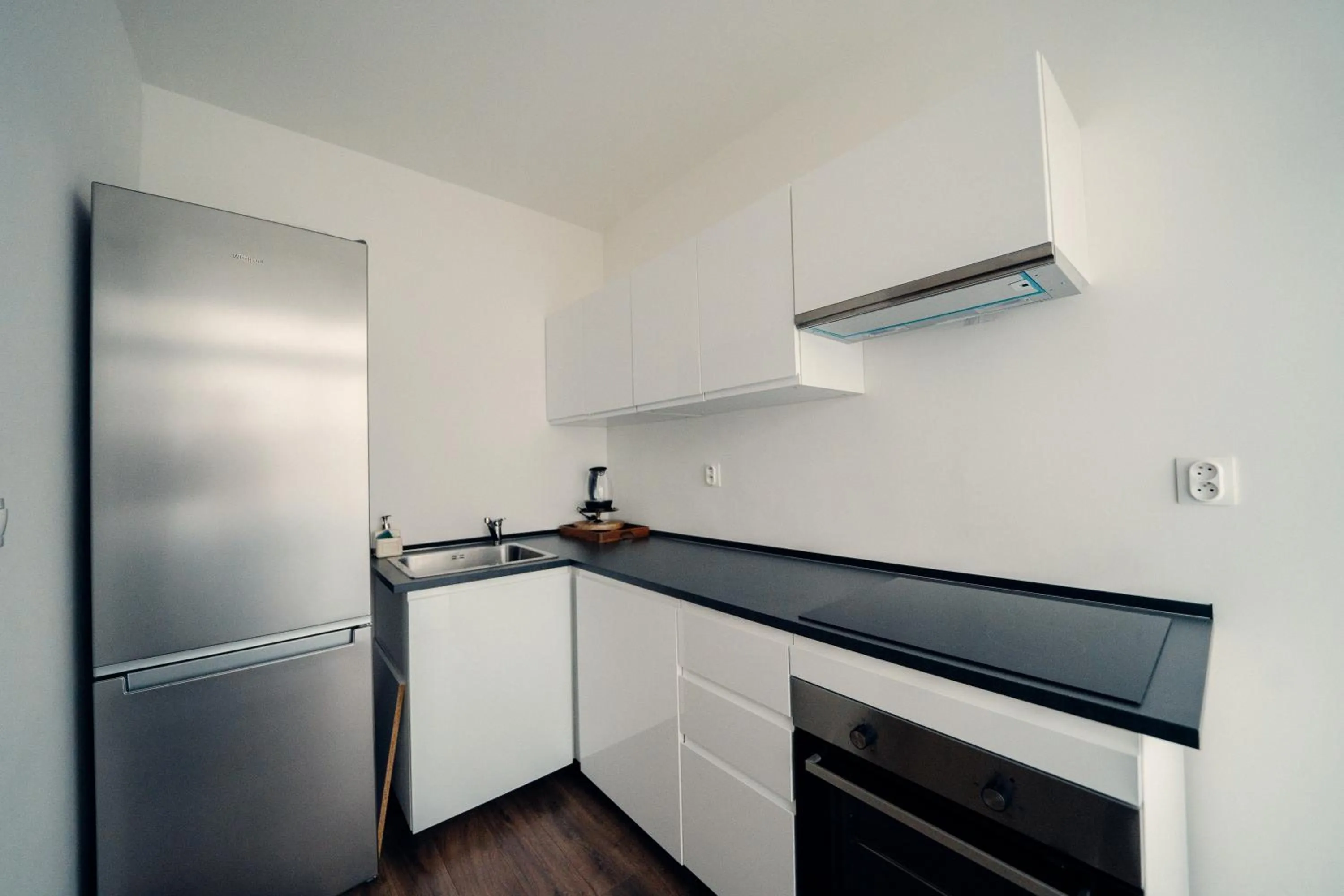 Kitchen or kitchenette in TIFFANY Apartment Hotel