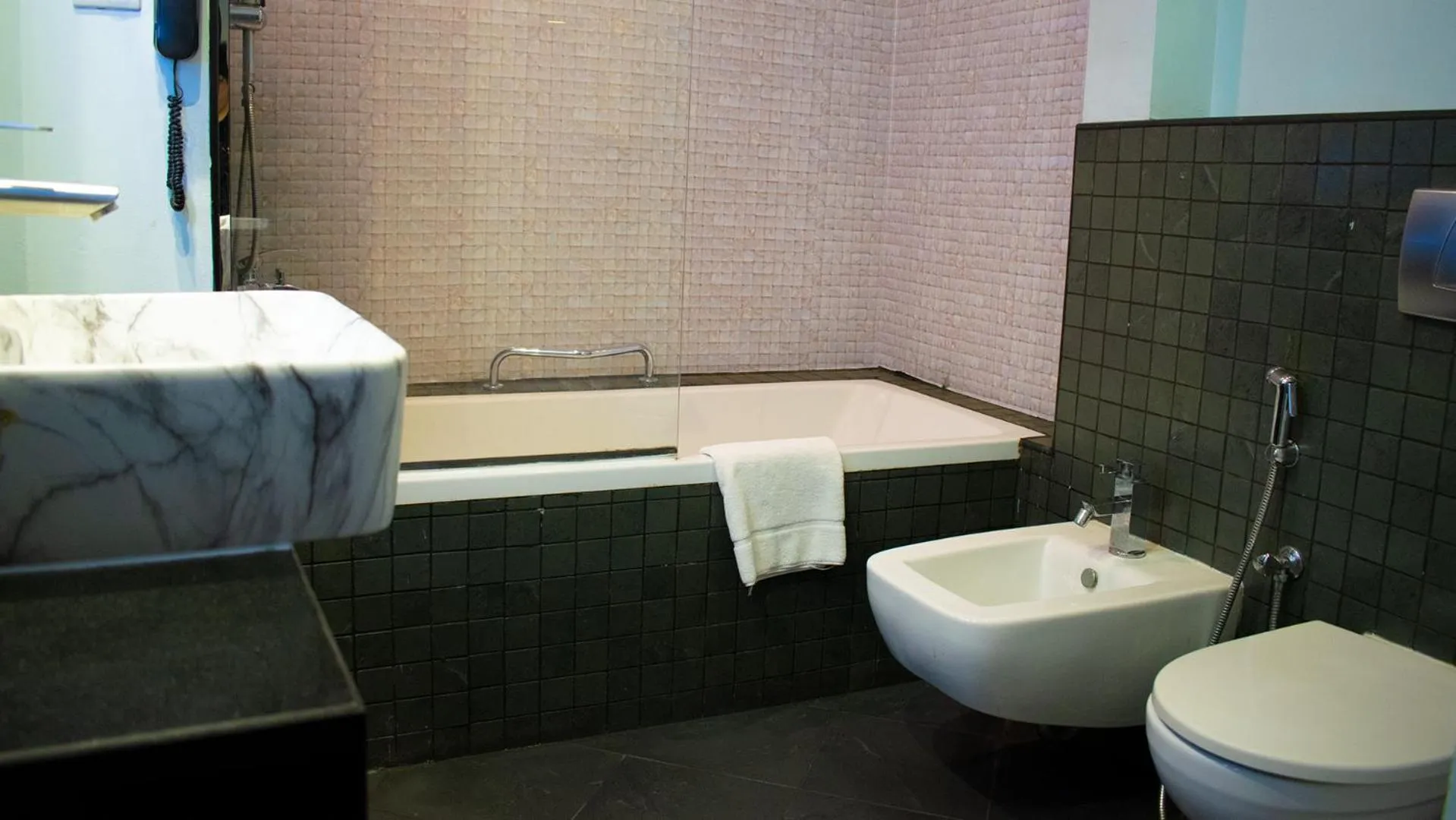 Signature Hotel Apartments and Spa