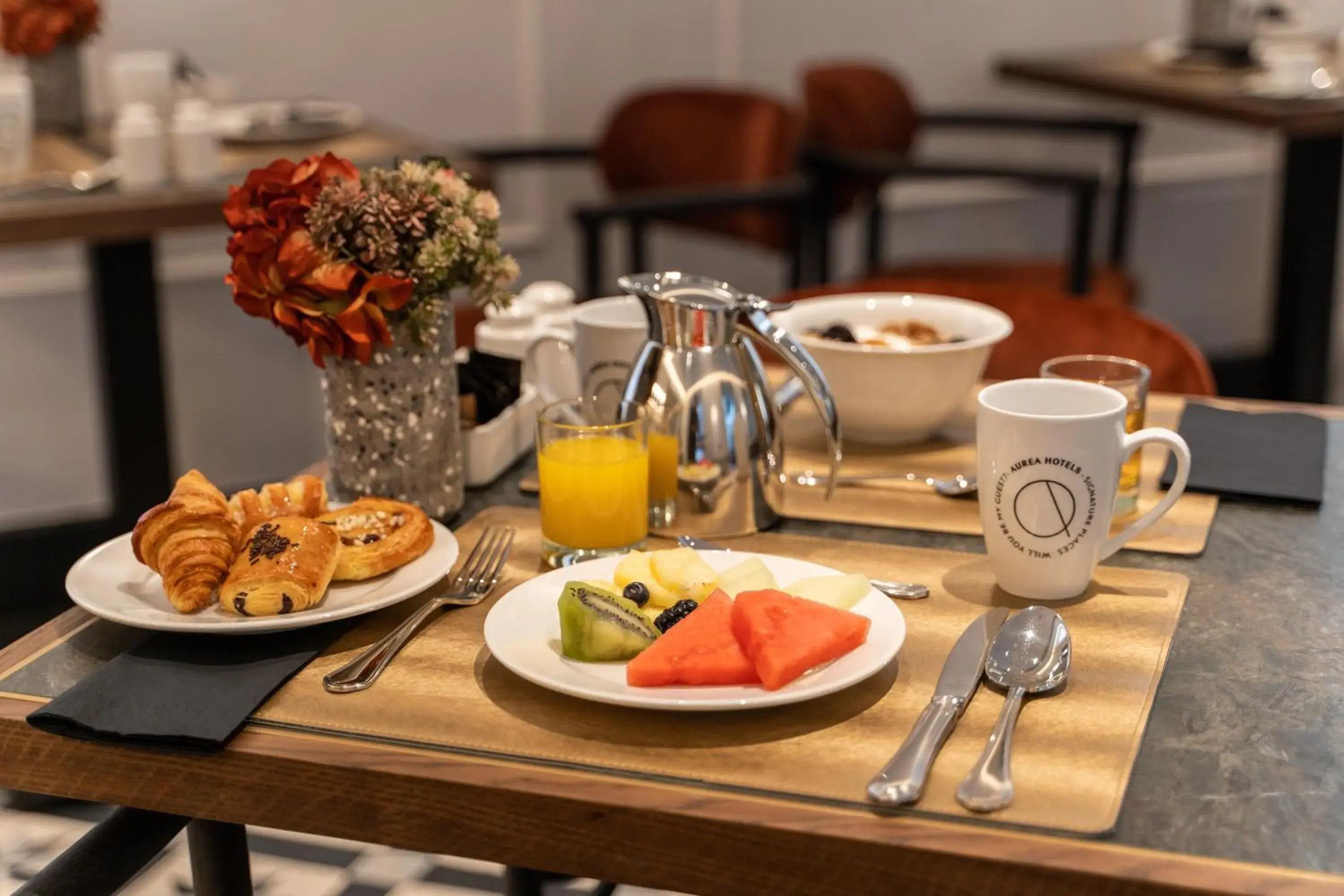 Breakfast in Áurea Casa Palacio Sagasta by Eurostars Hotel Company Breakfast in Áurea Casa Palacio Sagasta by Eurostars Hotel Company