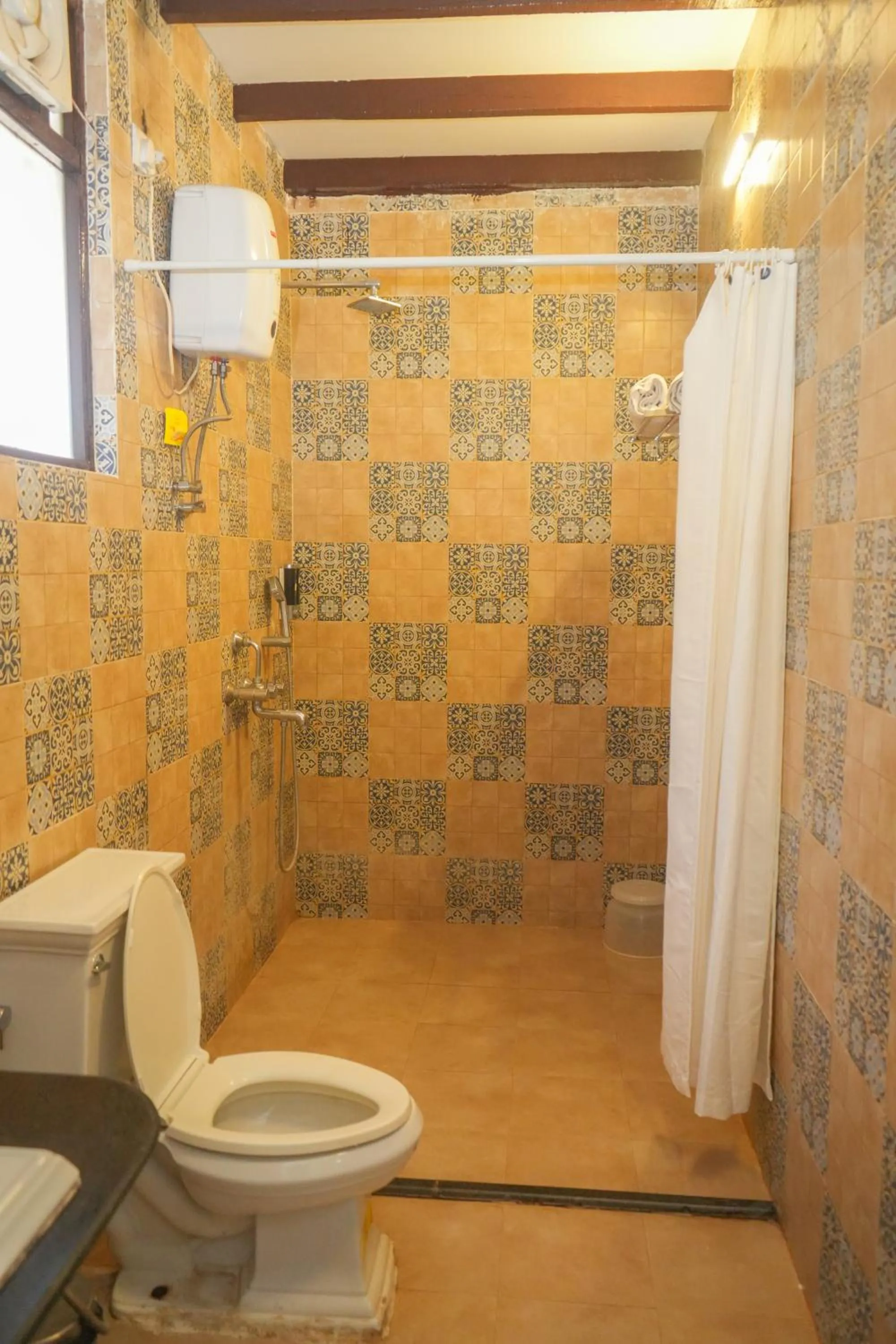 Shower in De Soul Sante Beach Resort Morjim Goa