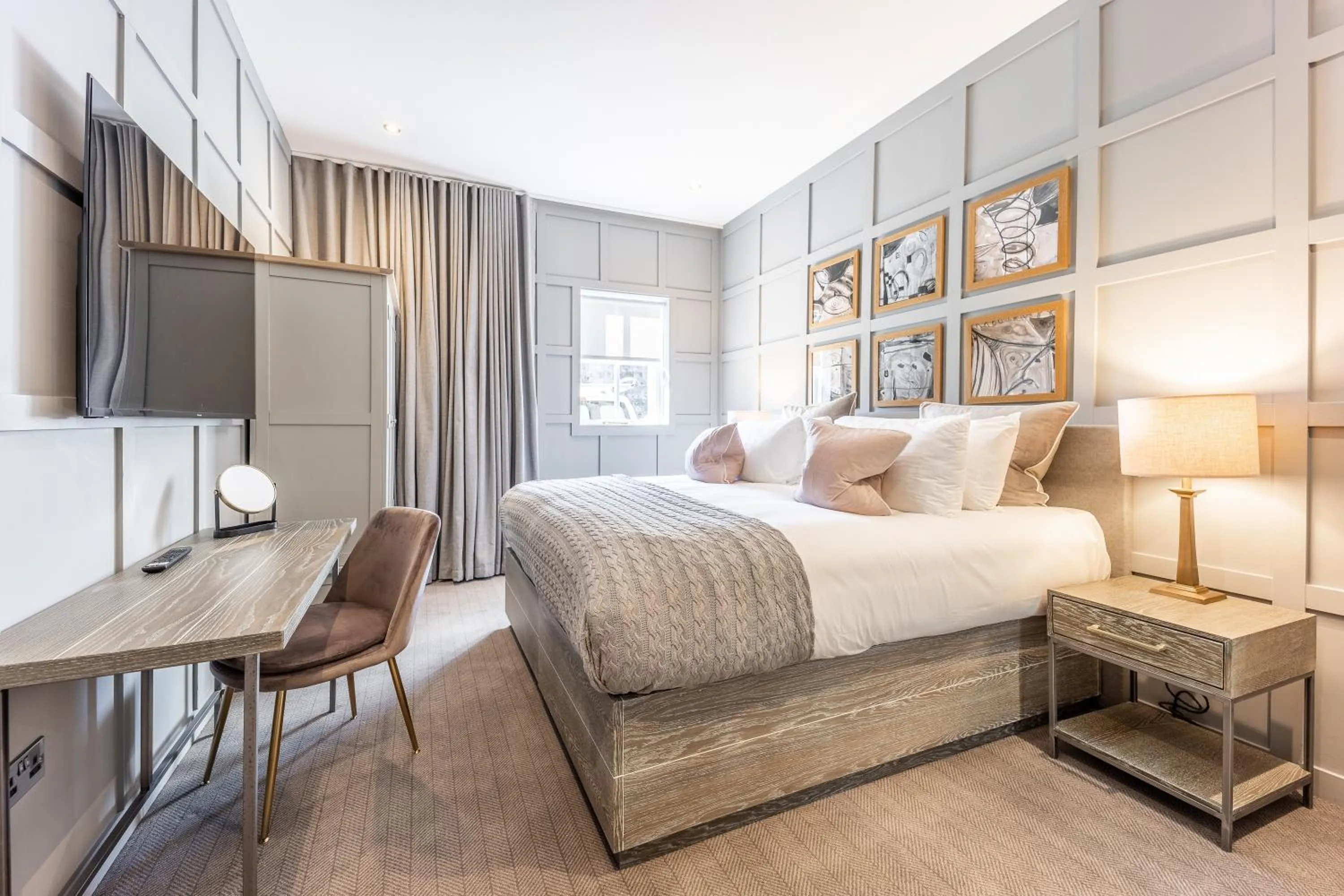 Bedroom, Bed in No1 Apartments St Andrews - South Street