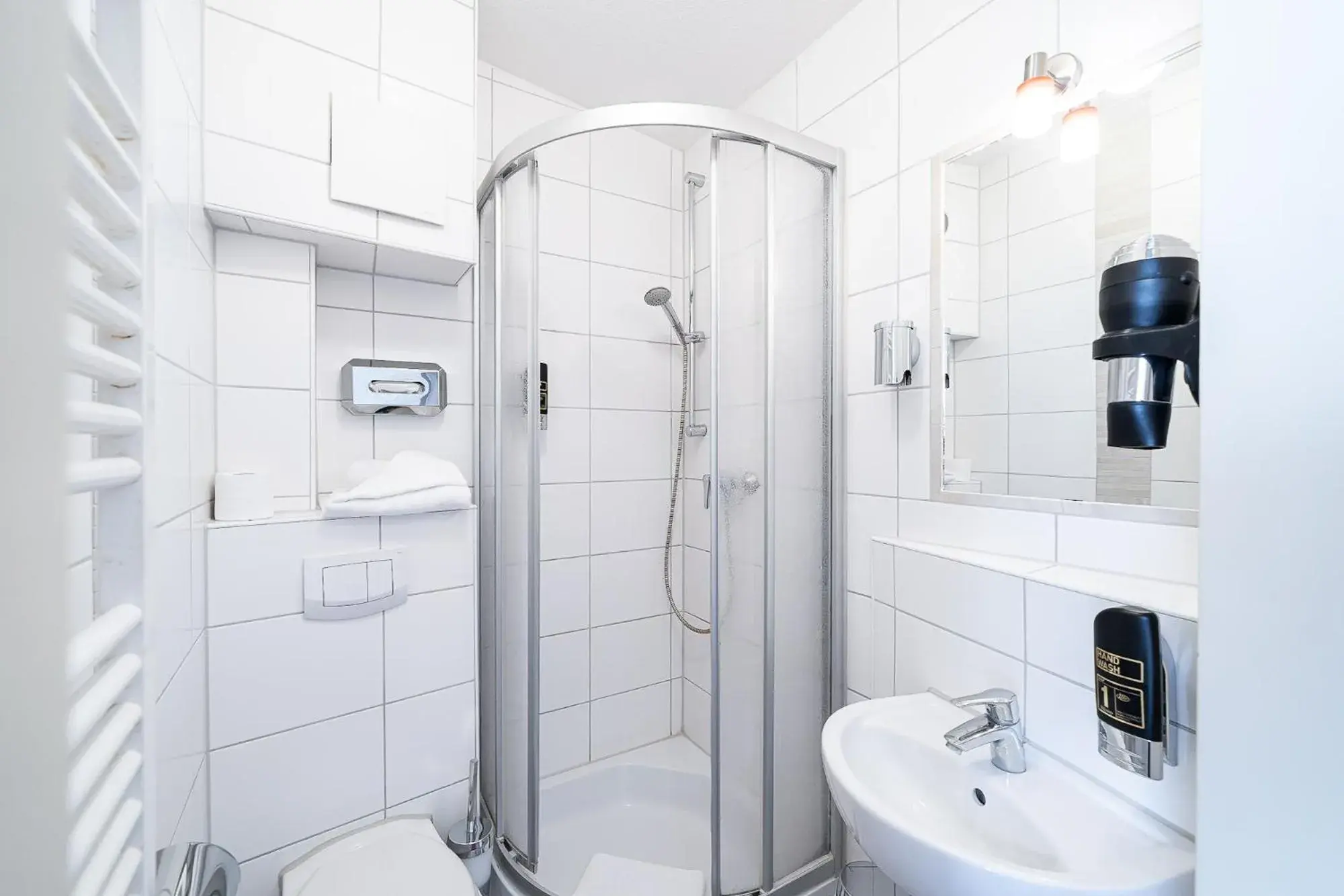 Double Room in SleepBEEONE Wilhelmshaven Double Room in SleepBEEONE Wilhelmshaven