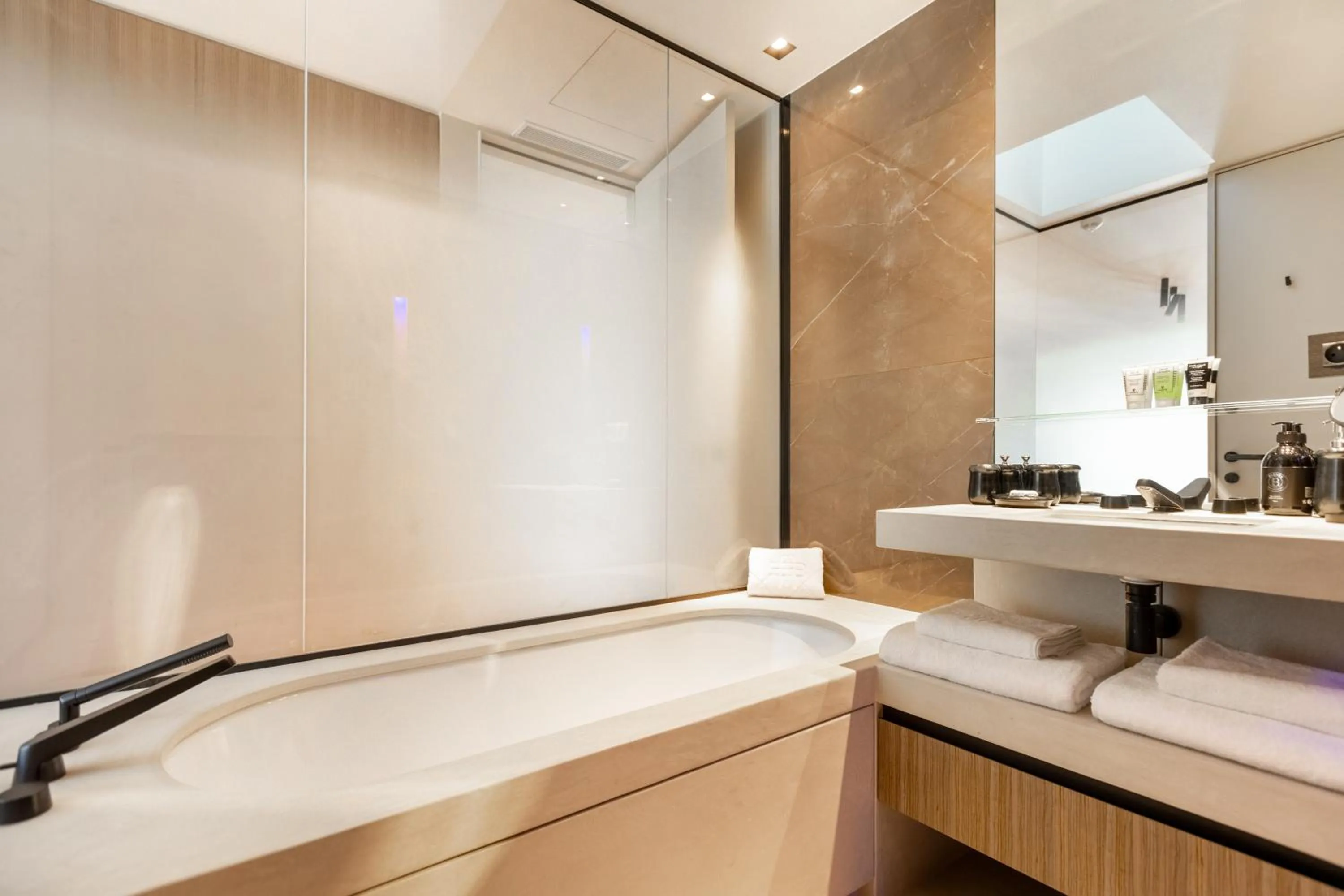 Bathroom in Maison Boissière BARNES Residences
