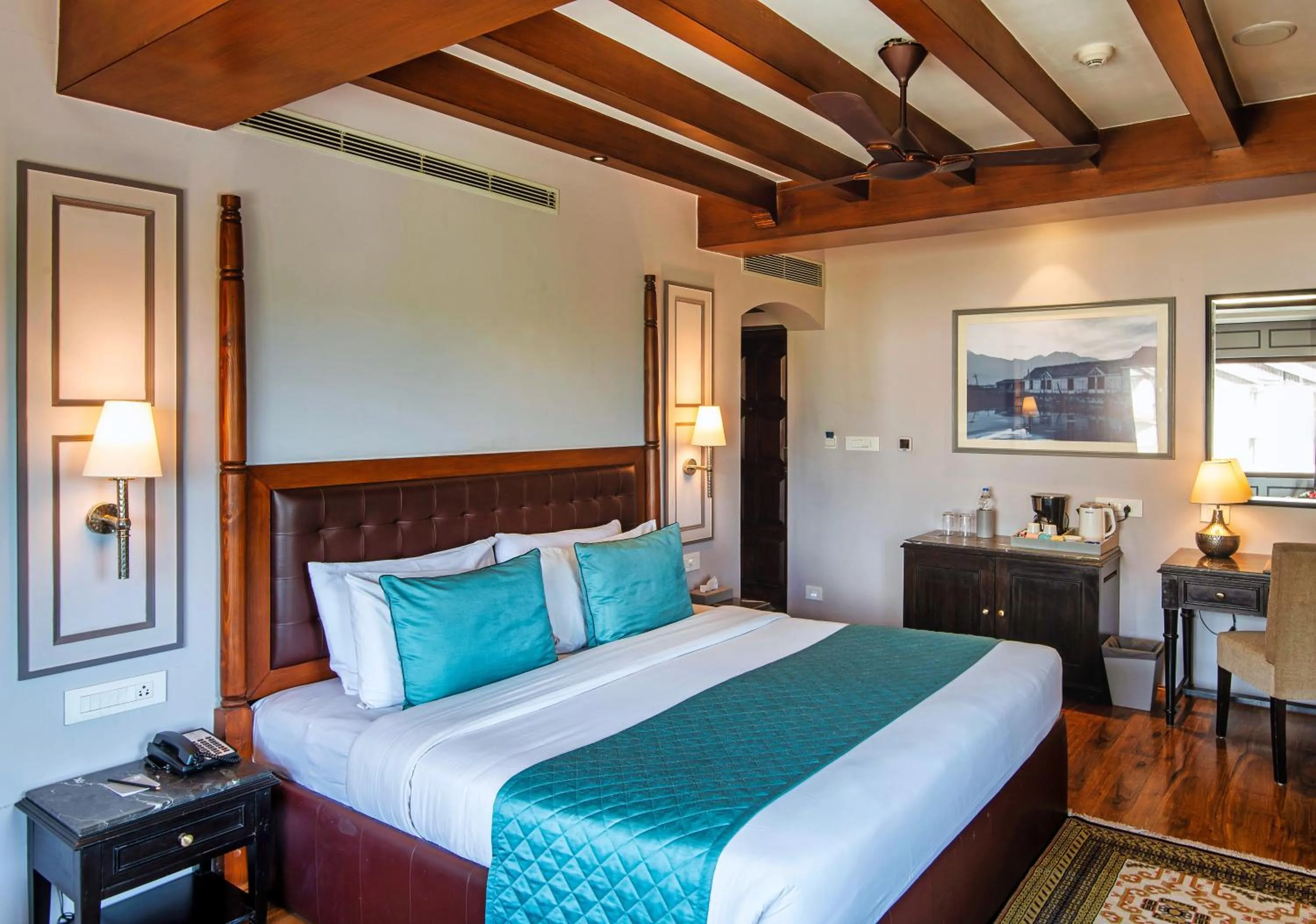 Bedroom, Bed in The Vintage Srinagar at Dal Lake