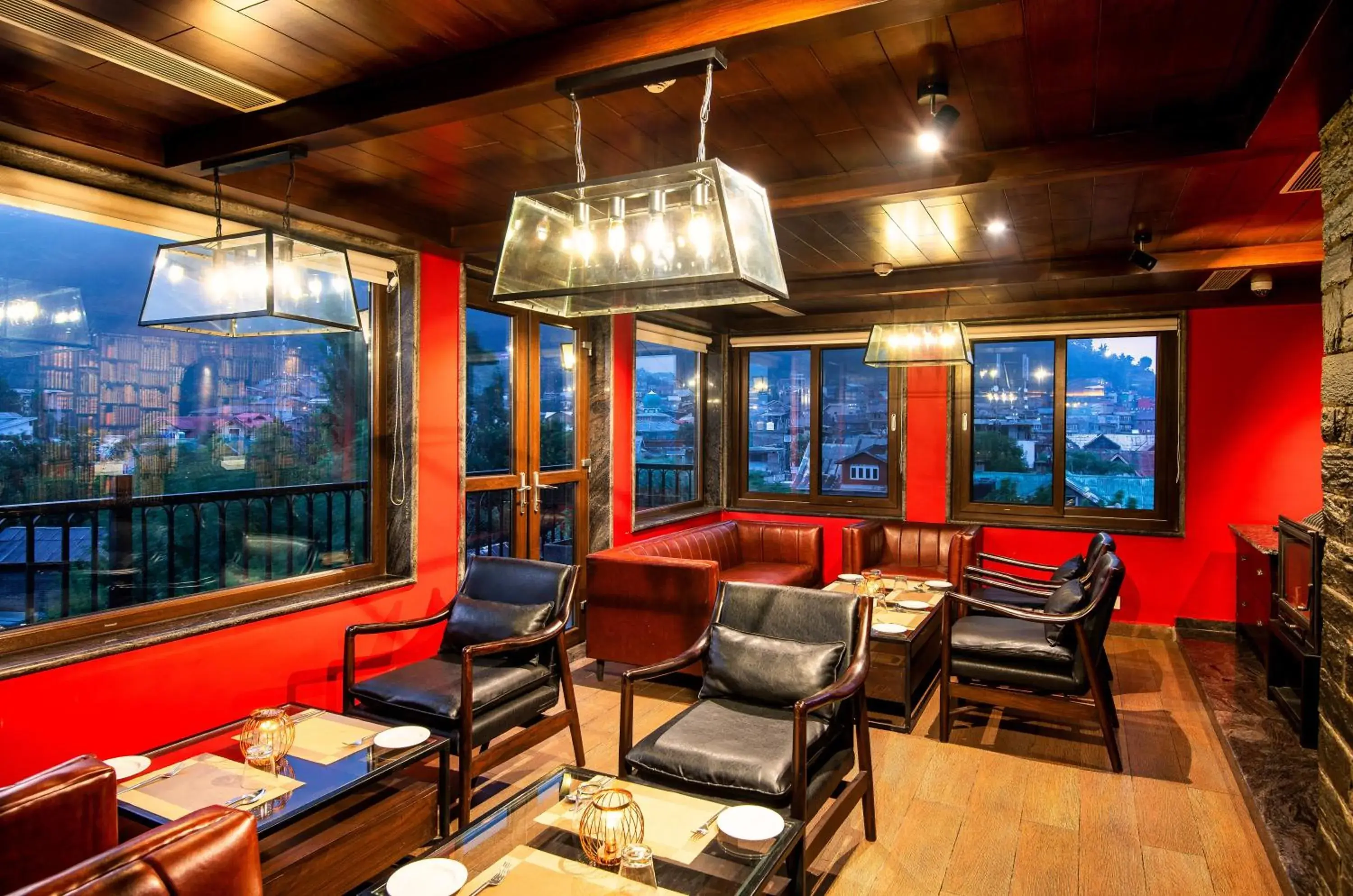 Restaurant/places to eat in The Vintage Srinagar at Dal Lake Restaurant/places to eat in The Vintage Srinagar at Dal Lake