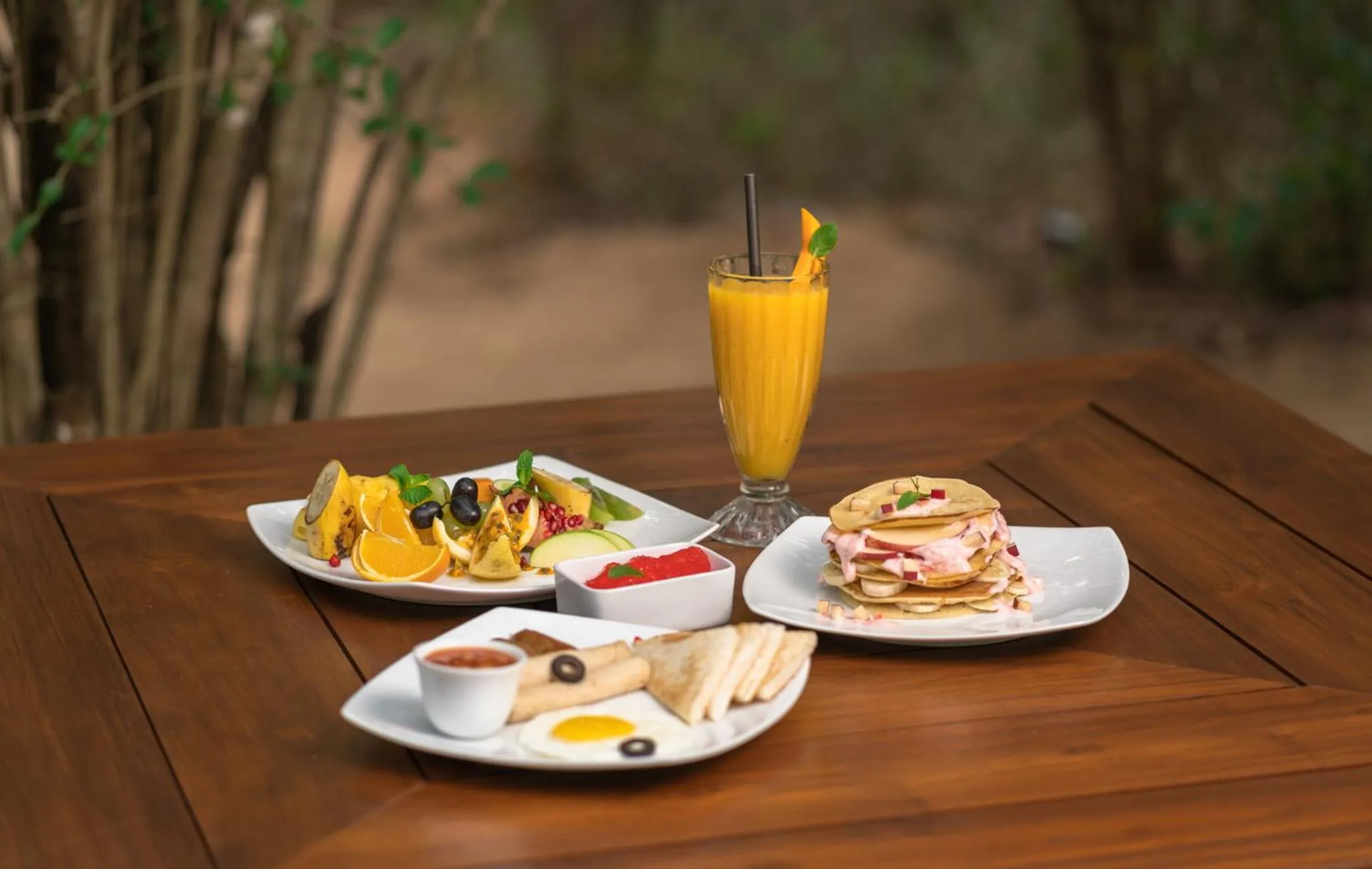 Food and drinks in Leopard Reach Yala by Seven Angels