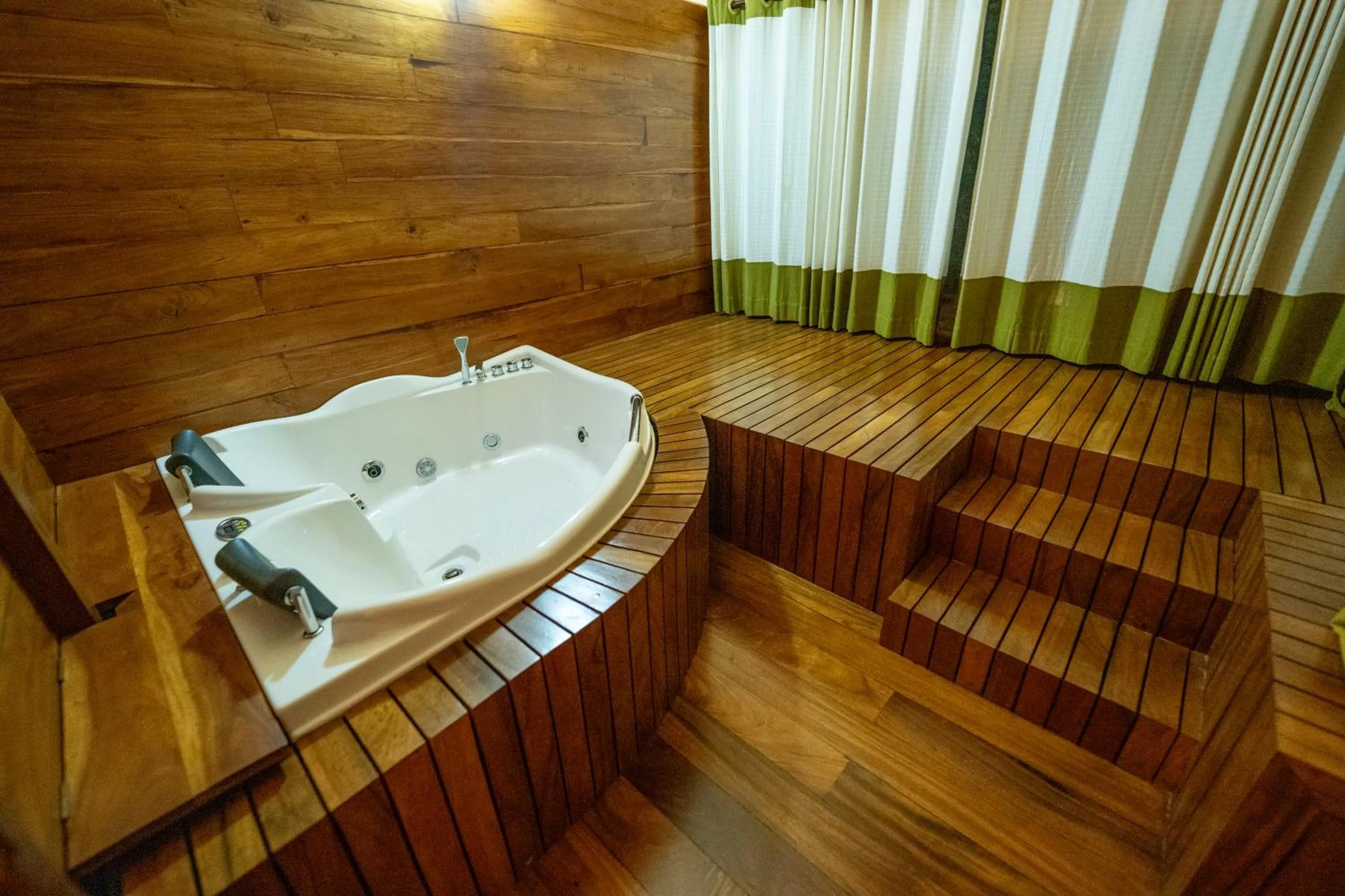 Sauna in Leopard Reach Yala by Seven Angels