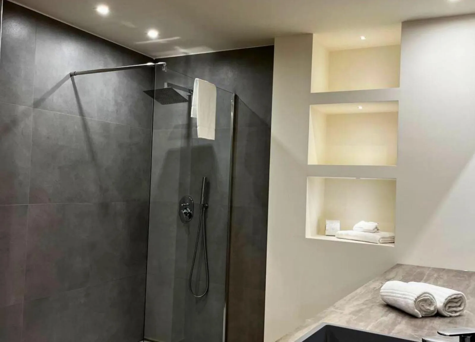 Motta Palace Apartments & Rooms