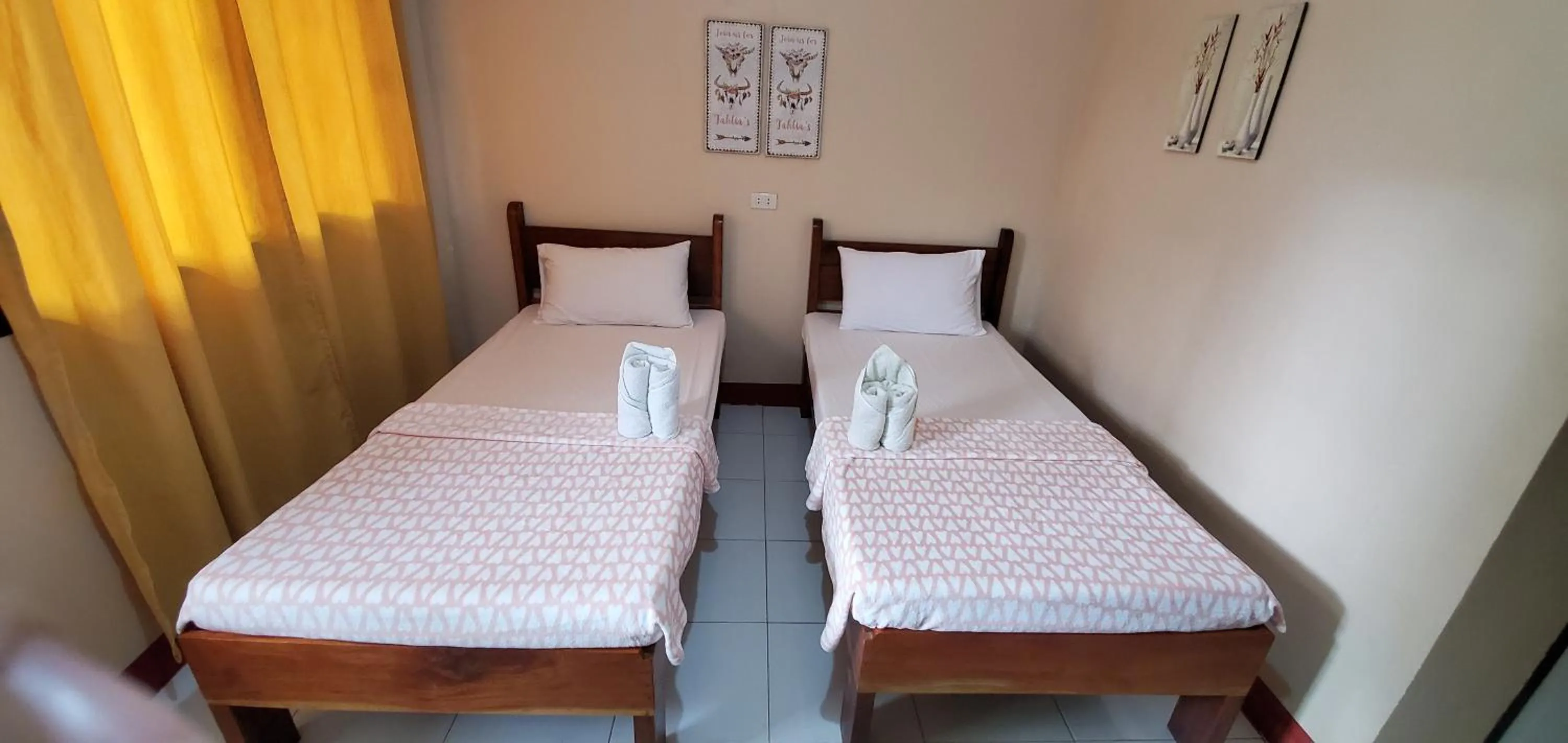 Bed in JBR Tourist Inn - Port Barton DIY