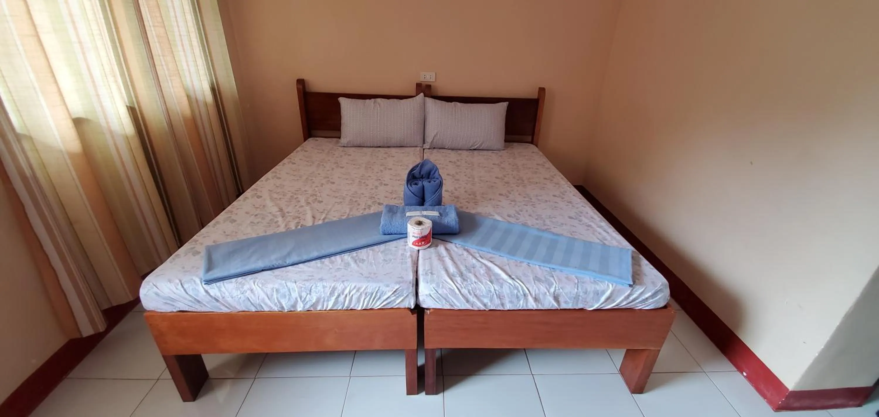 Bed in JBR Tourist Inn - Port Barton DIY