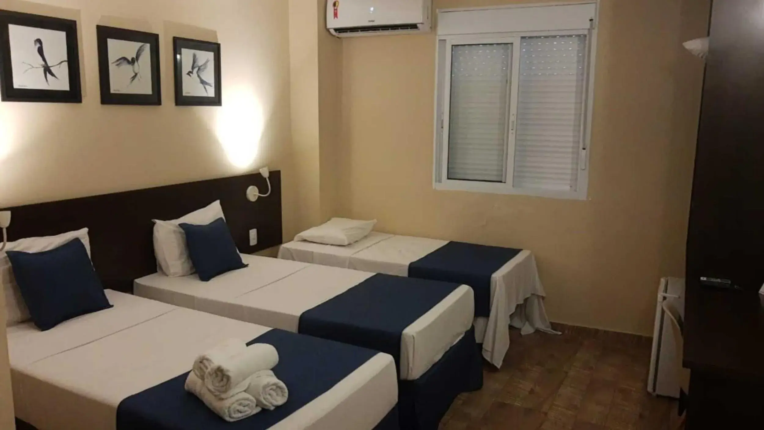 Superior Triple Room in Summit Inn Hotel Barra Mansa Superior Triple Room in Summit Inn Hotel Barra Mansa