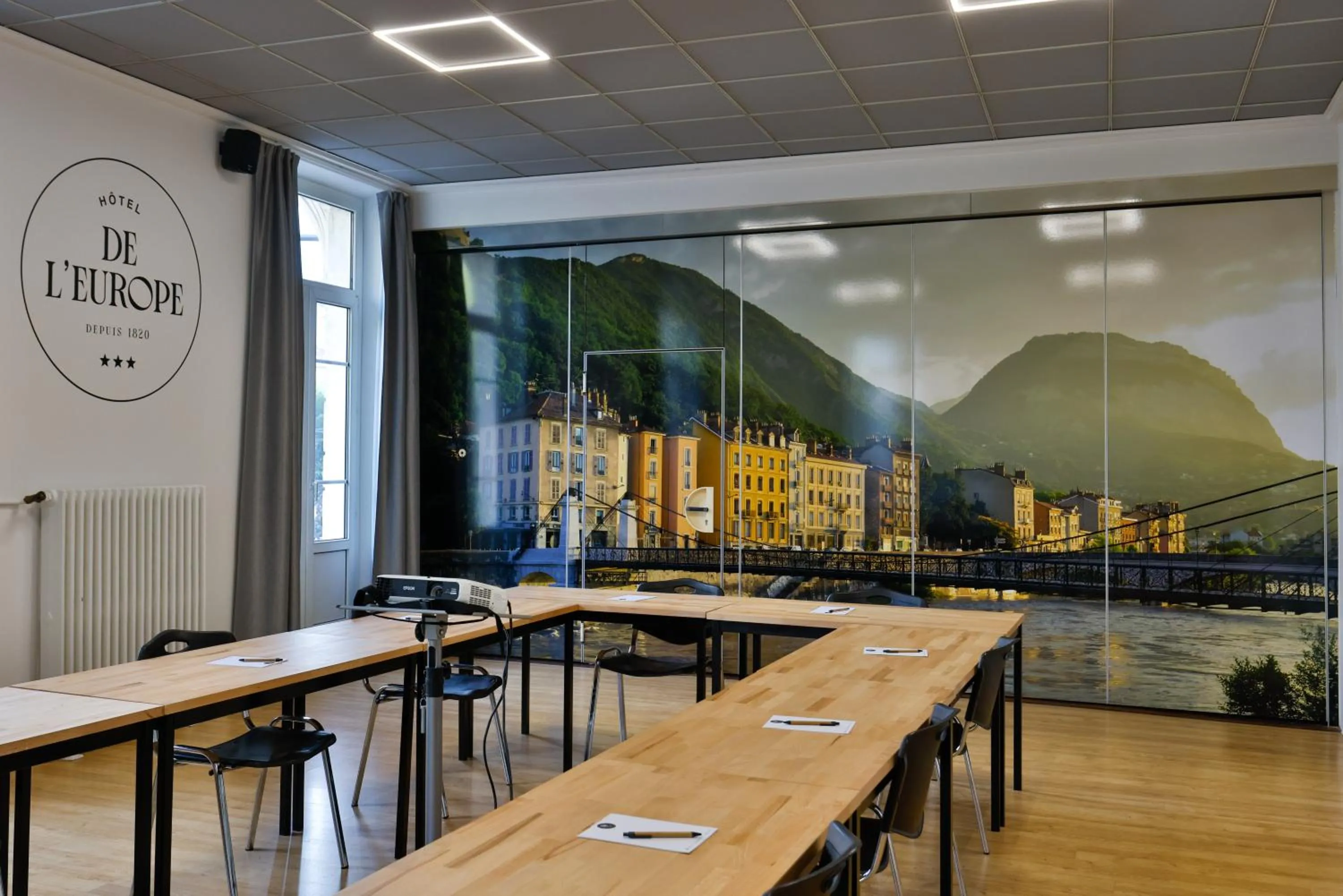 Meeting/conference room in Hôtel de l'Europe Grenoble hyper-centre