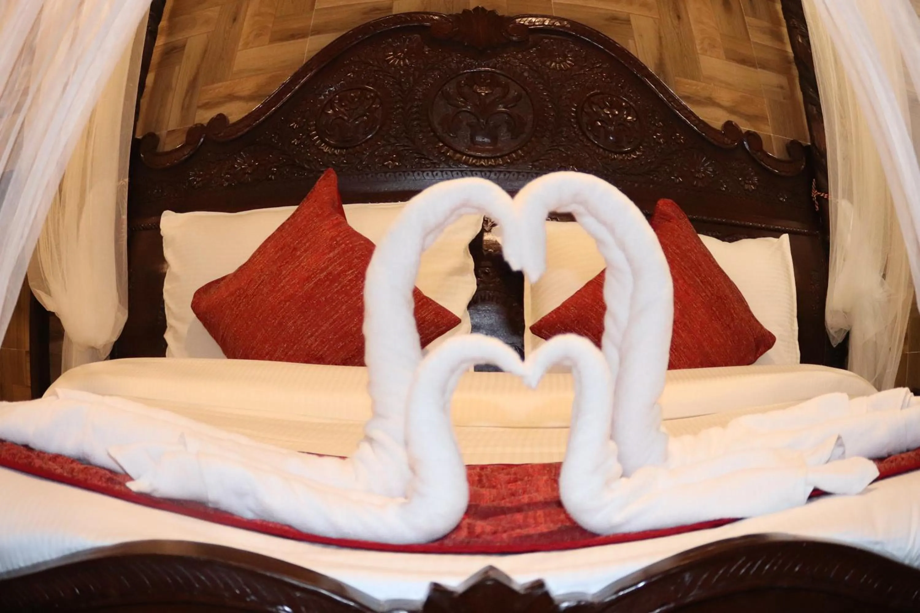 Bed in HYDERS PARK- THE LUXURY HOTEL