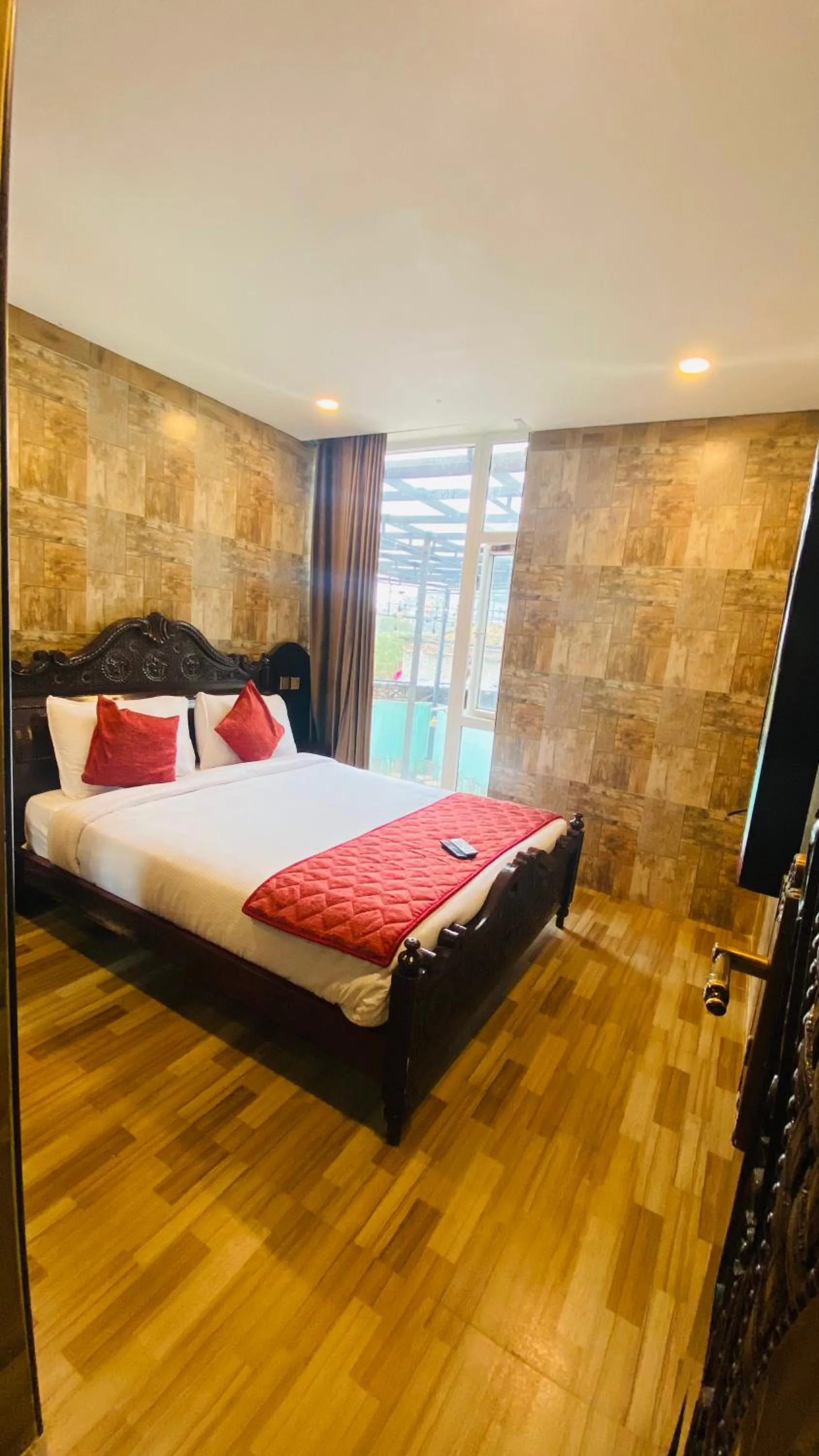 Bedroom, Bed in HYDERS PARK- THE LUXURY HOTEL