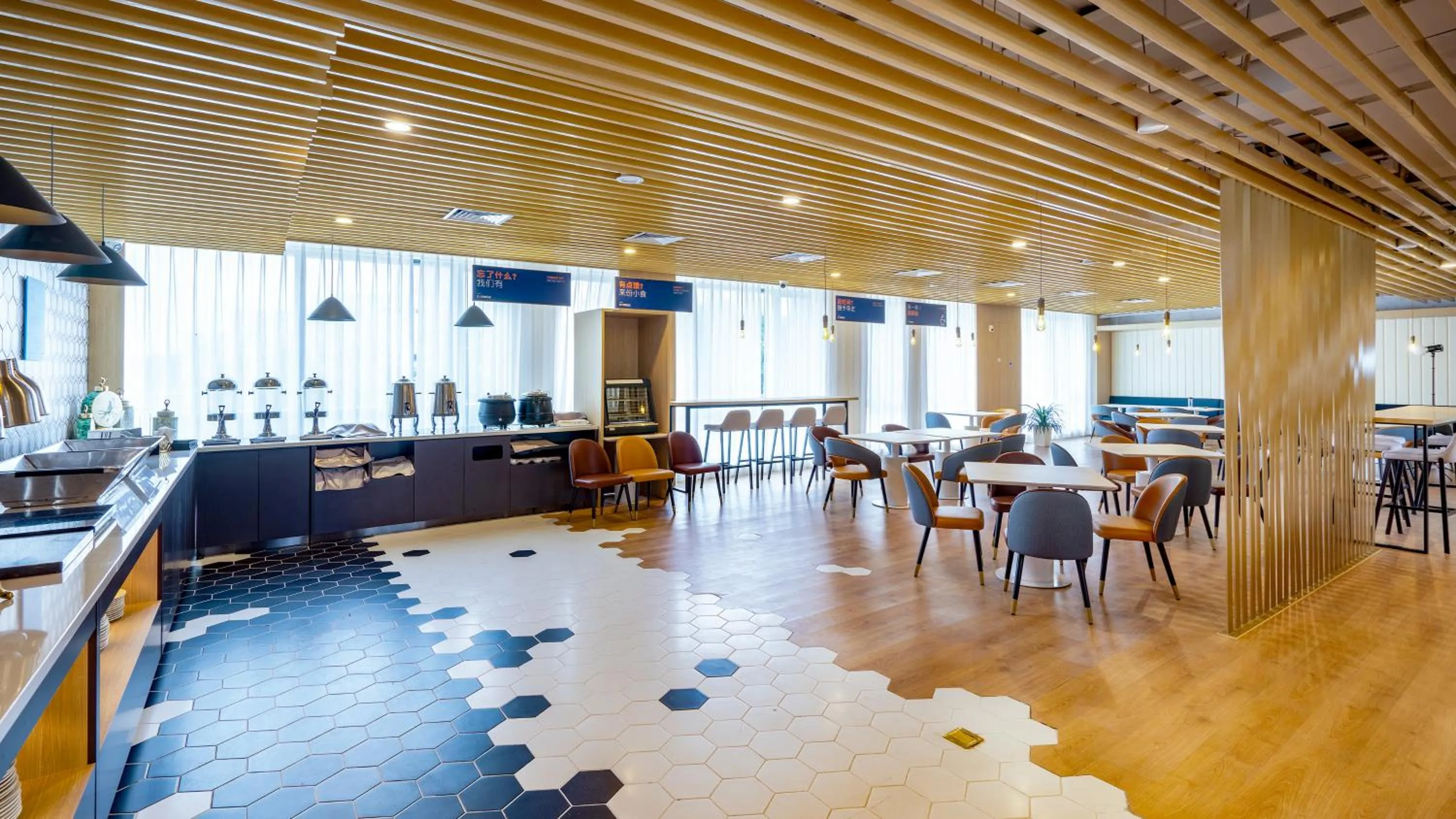 Restaurant/places to eat in Holiday Inn Express Beijing Tongzhou Tourism Zone by IHG