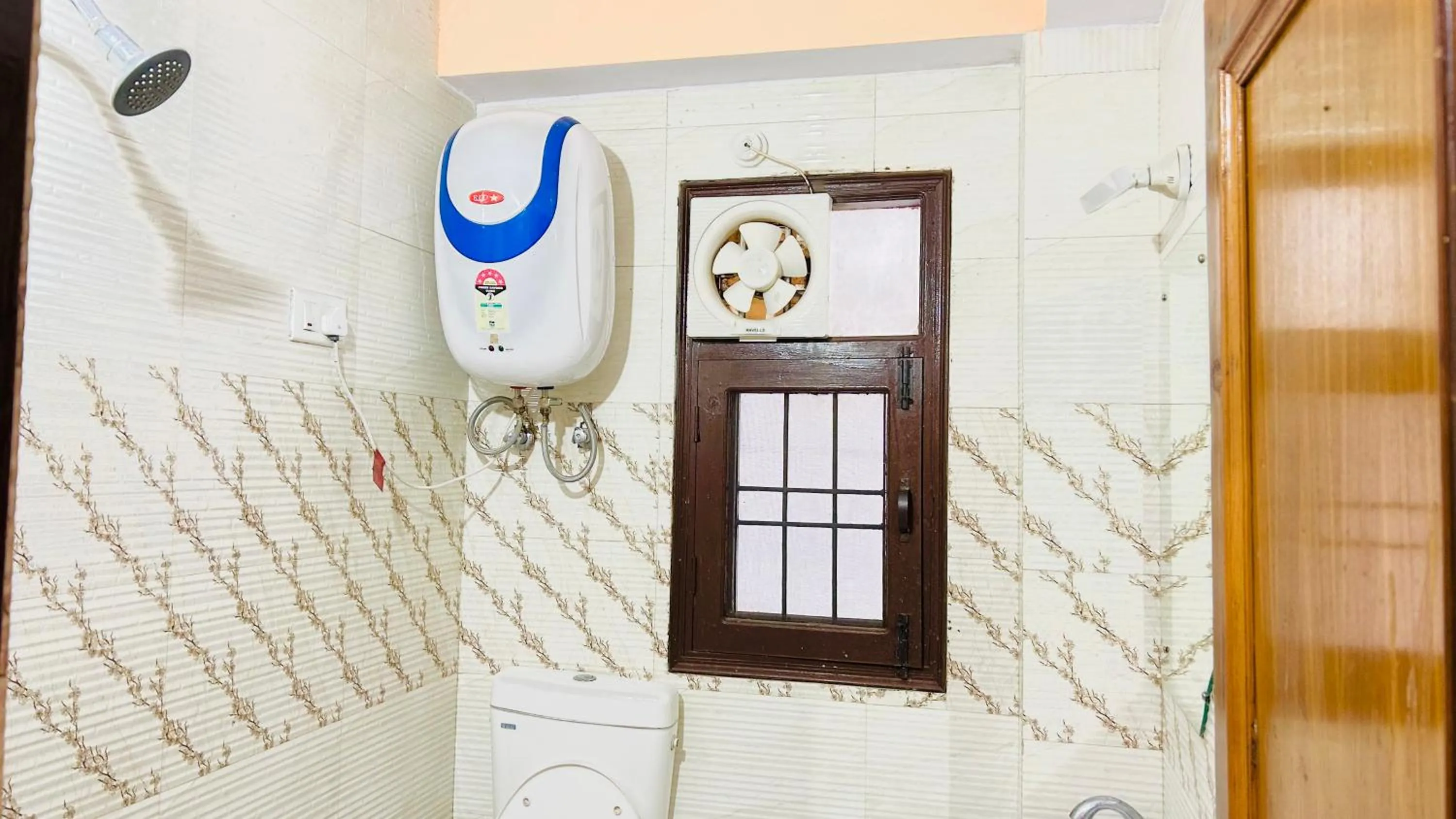 Bathroom in HANU VATIKA The FAMILY CHOICE