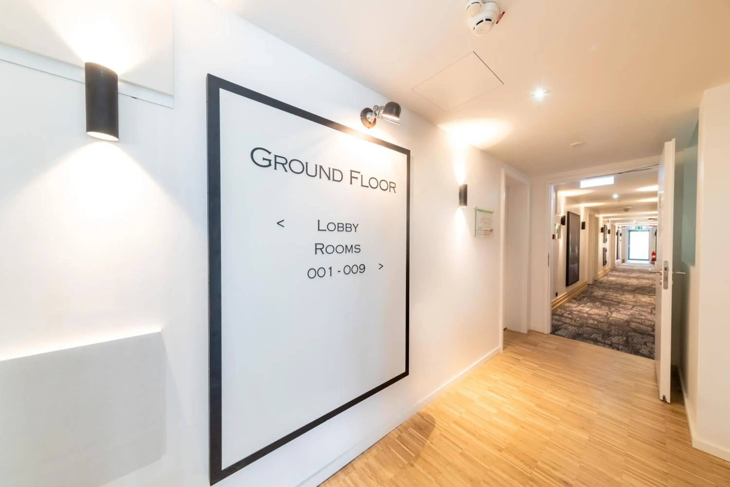 Decorative detail, Bed in De Brauhotel - Hôtel de la Brasserie Nationale Decorative detail, Bed in De Brauhotel - Hôtel de la Brasserie Nationale