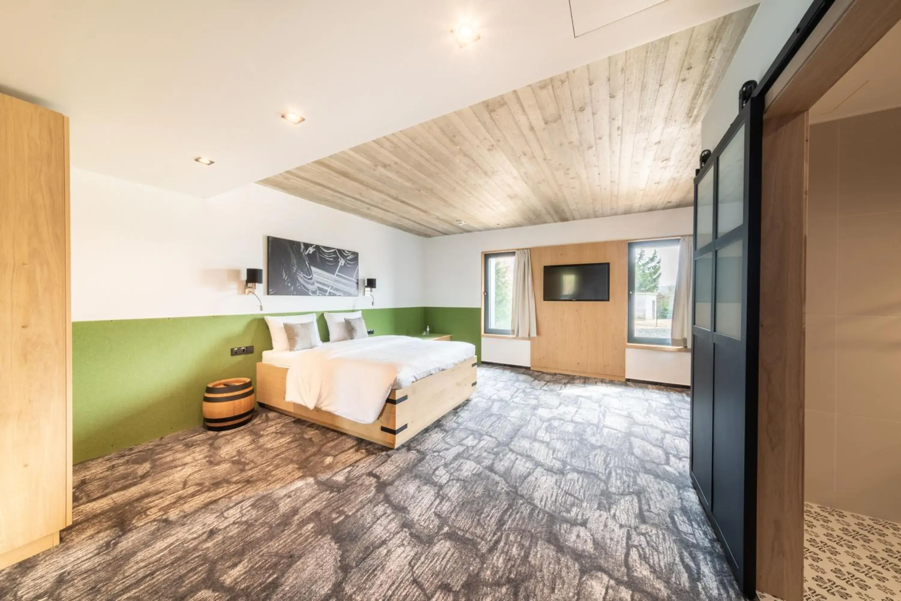 Photo of the whole room, Bed in De Brauhotel - Hôtel de la Brasserie Nationale Photo of the whole room, Bed in De Brauhotel - Hôtel de la Brasserie Nationale