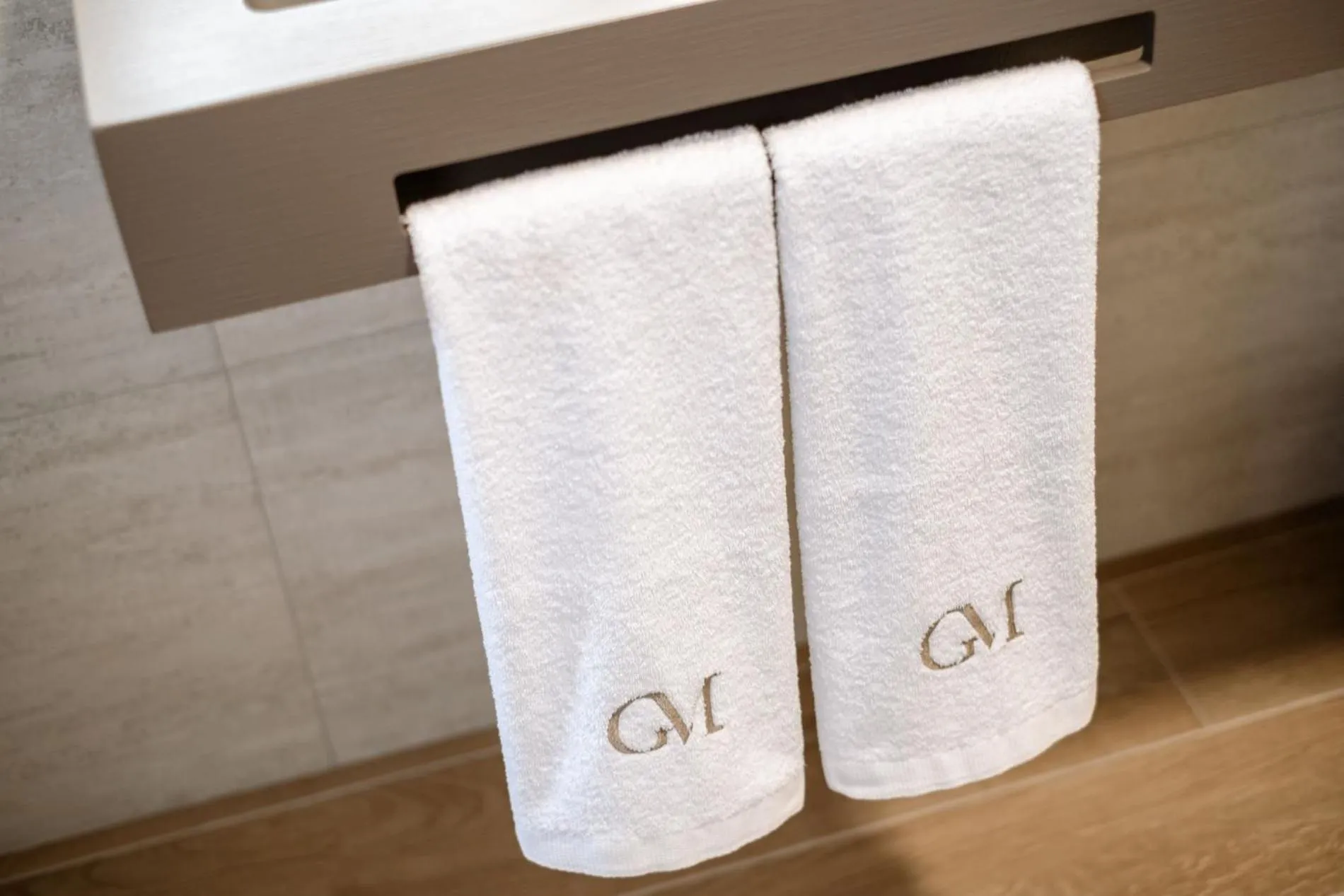 towels in Hotel GilMar Orellana la Vieja