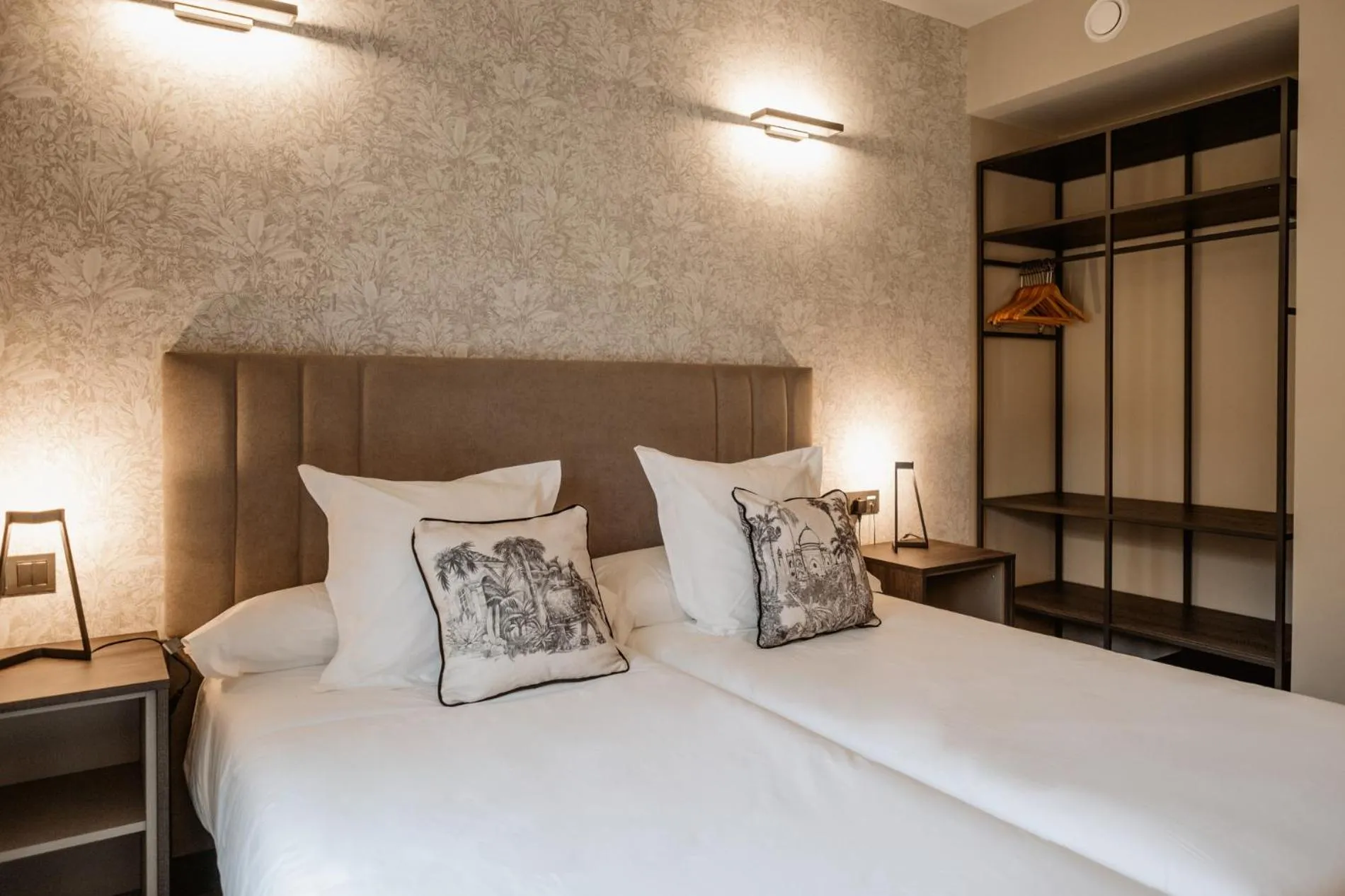 Bed in Hotel GilMar Orellana la Vieja