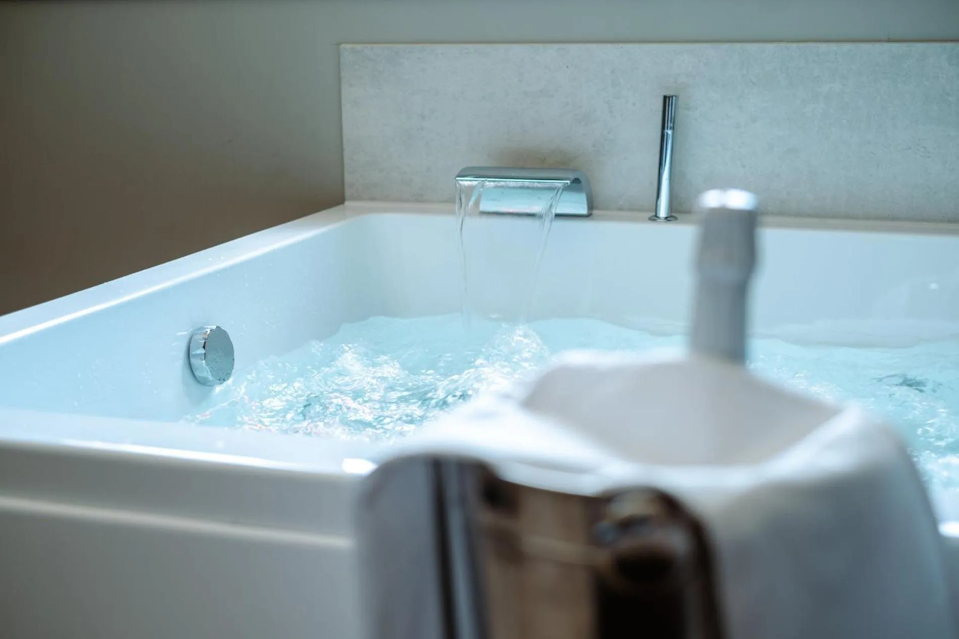 Hot Tub in Hotel GilMar Orellana la Vieja