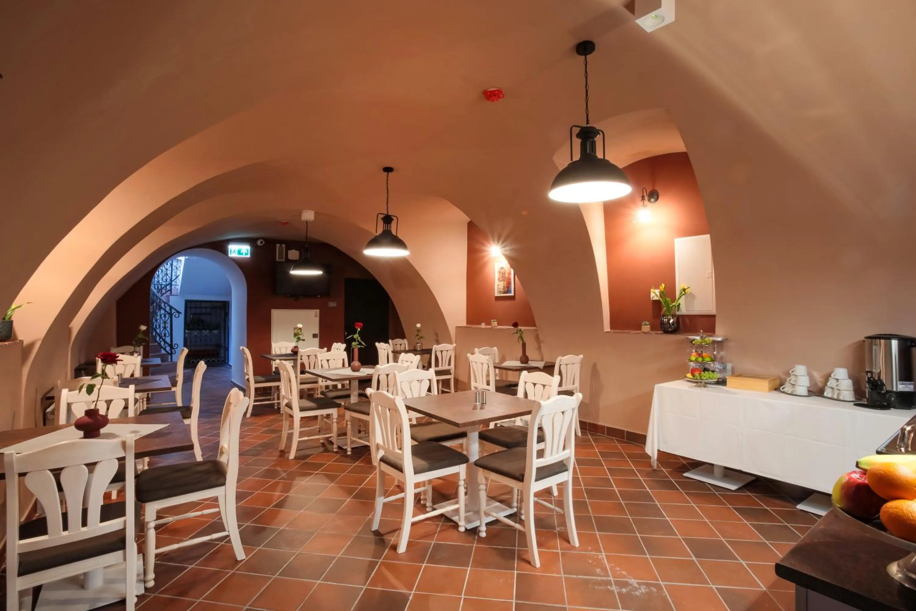 Restaurant/places to eat in ZEPPELIN APARTMENTS Simple Acomodation