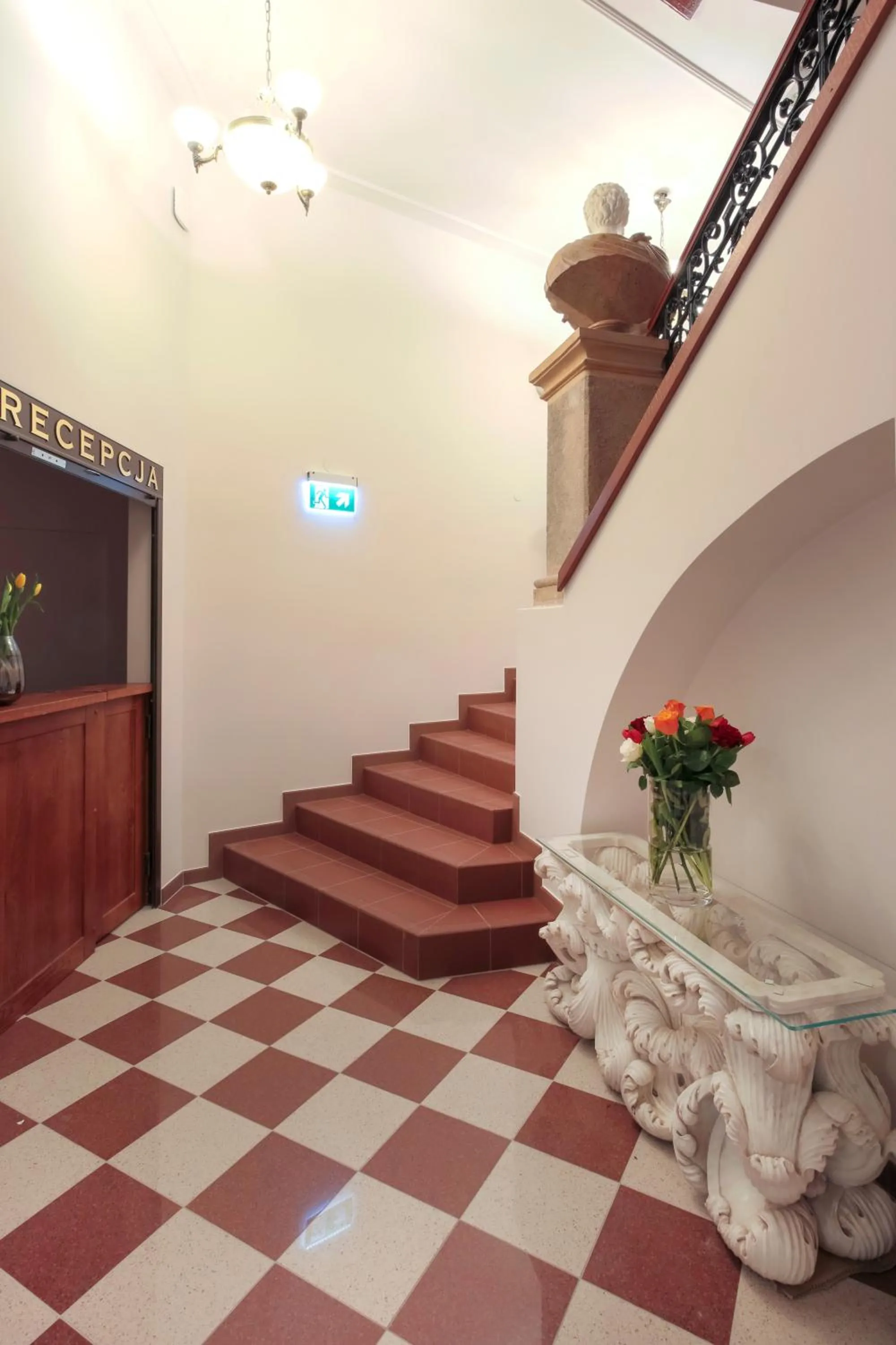 Property building in ZEPPELIN APARTMENTS Simple Acomodation